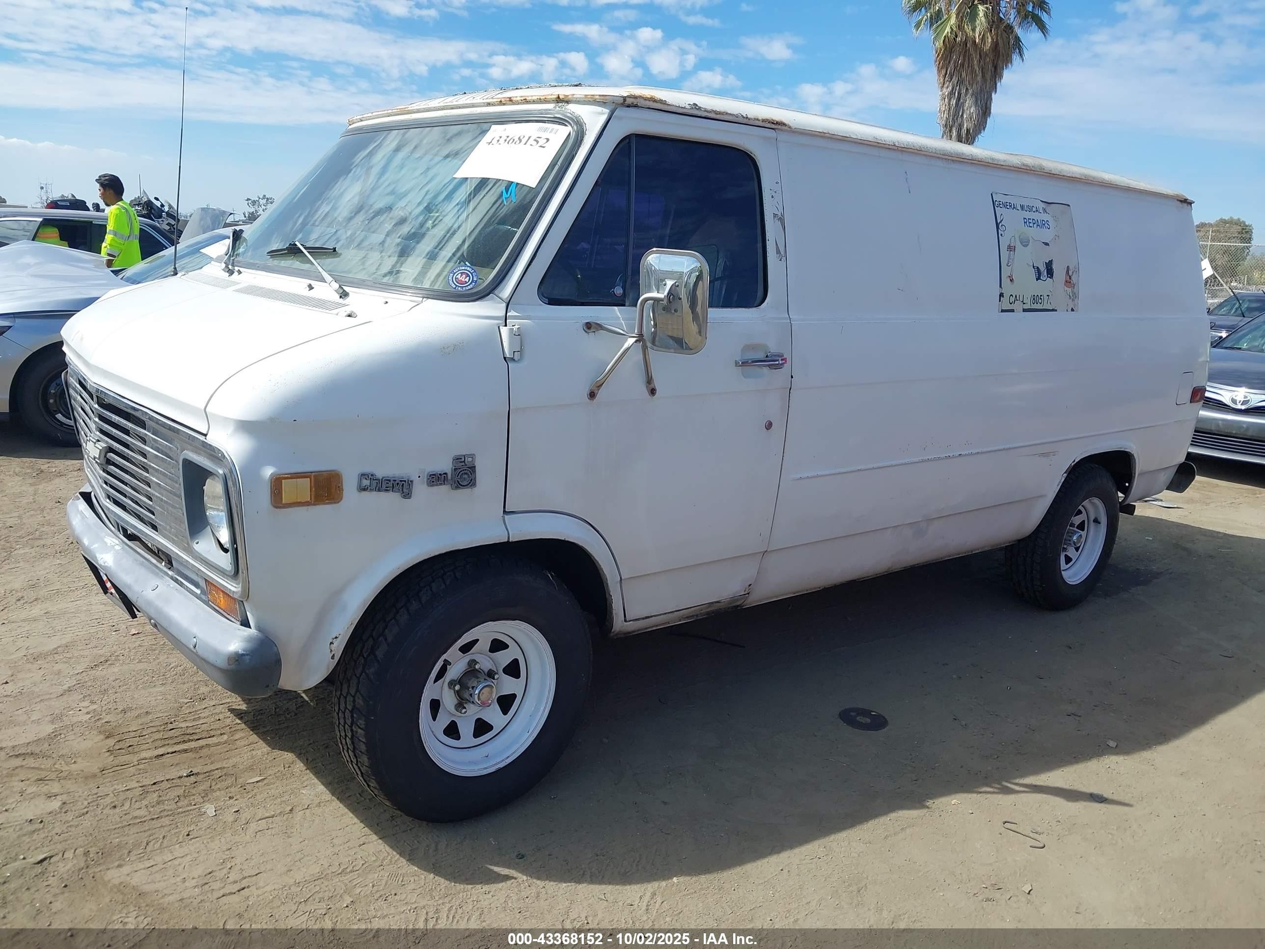 1977 Chevrolet Astro Van   Белый vin: CGL257U212641    
