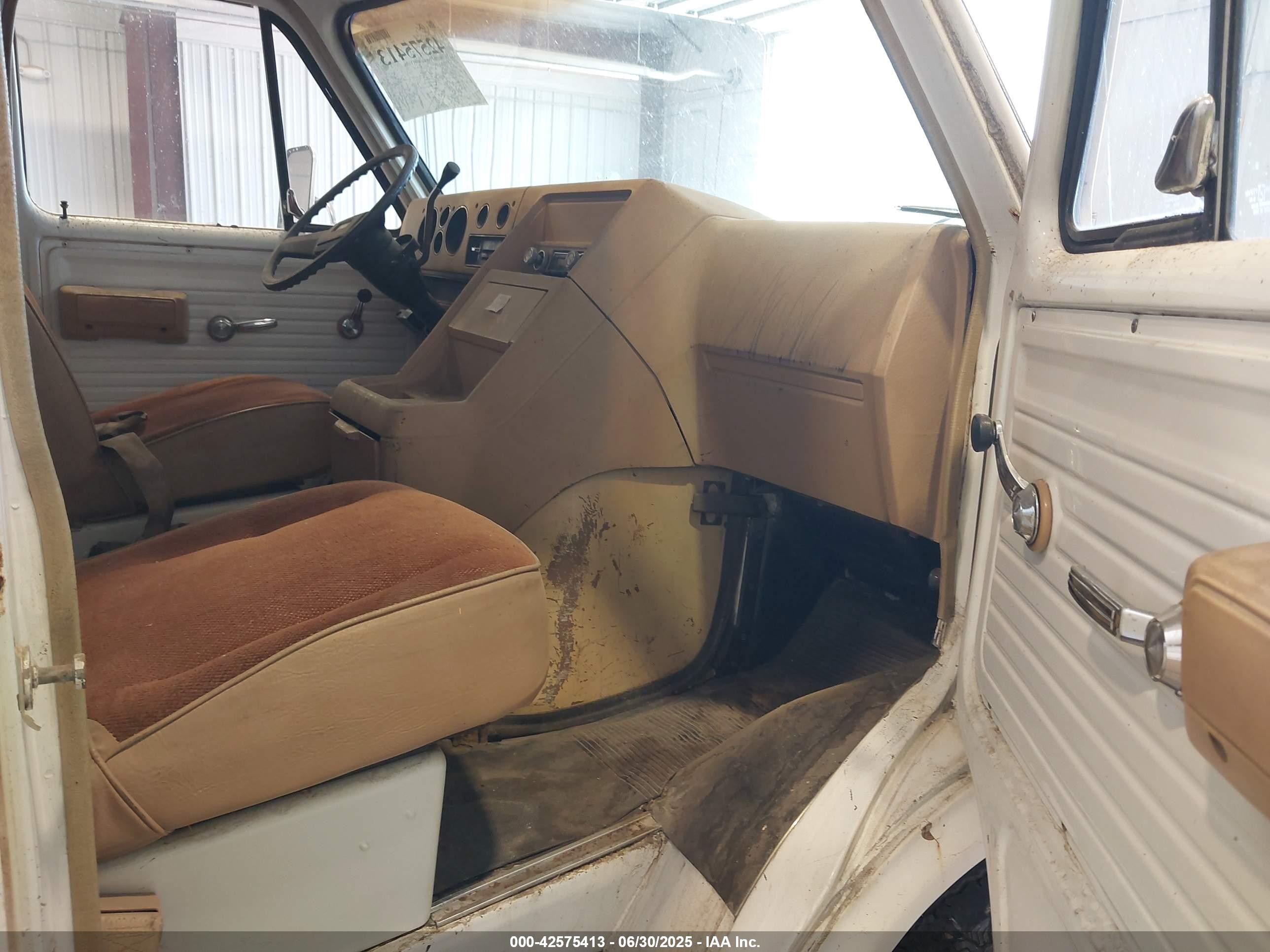 1978 Chevrolet Van   Белый vin: CGL3380116999    