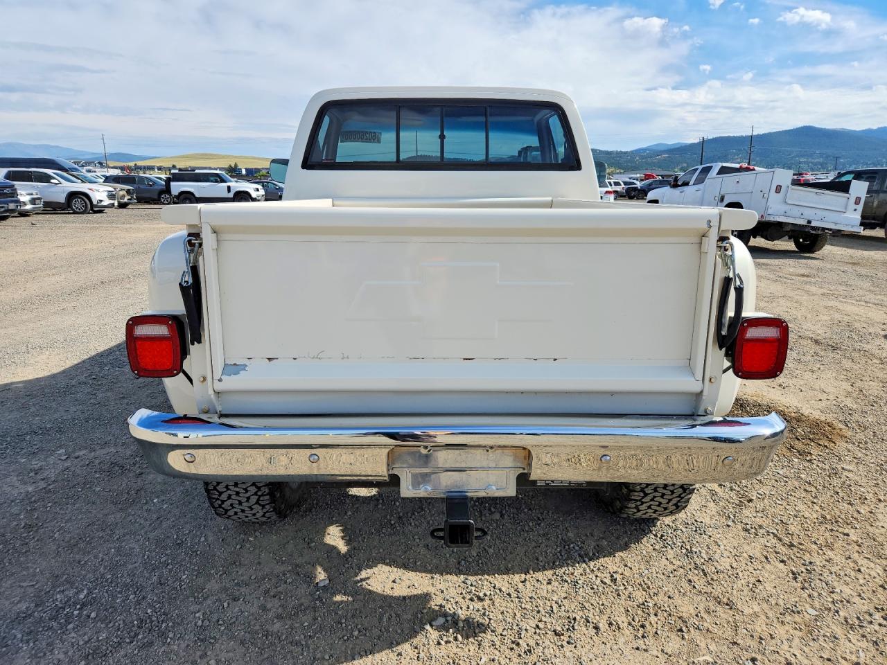 1980 Chevrolet K10 White vin: CKL14AZ111990