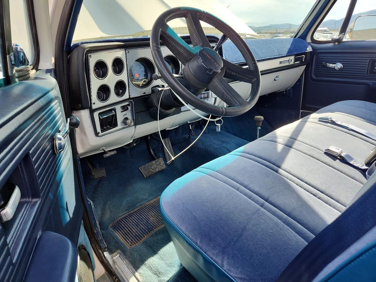 1980 Chevrolet K10 White vin: CKL14AZ111990