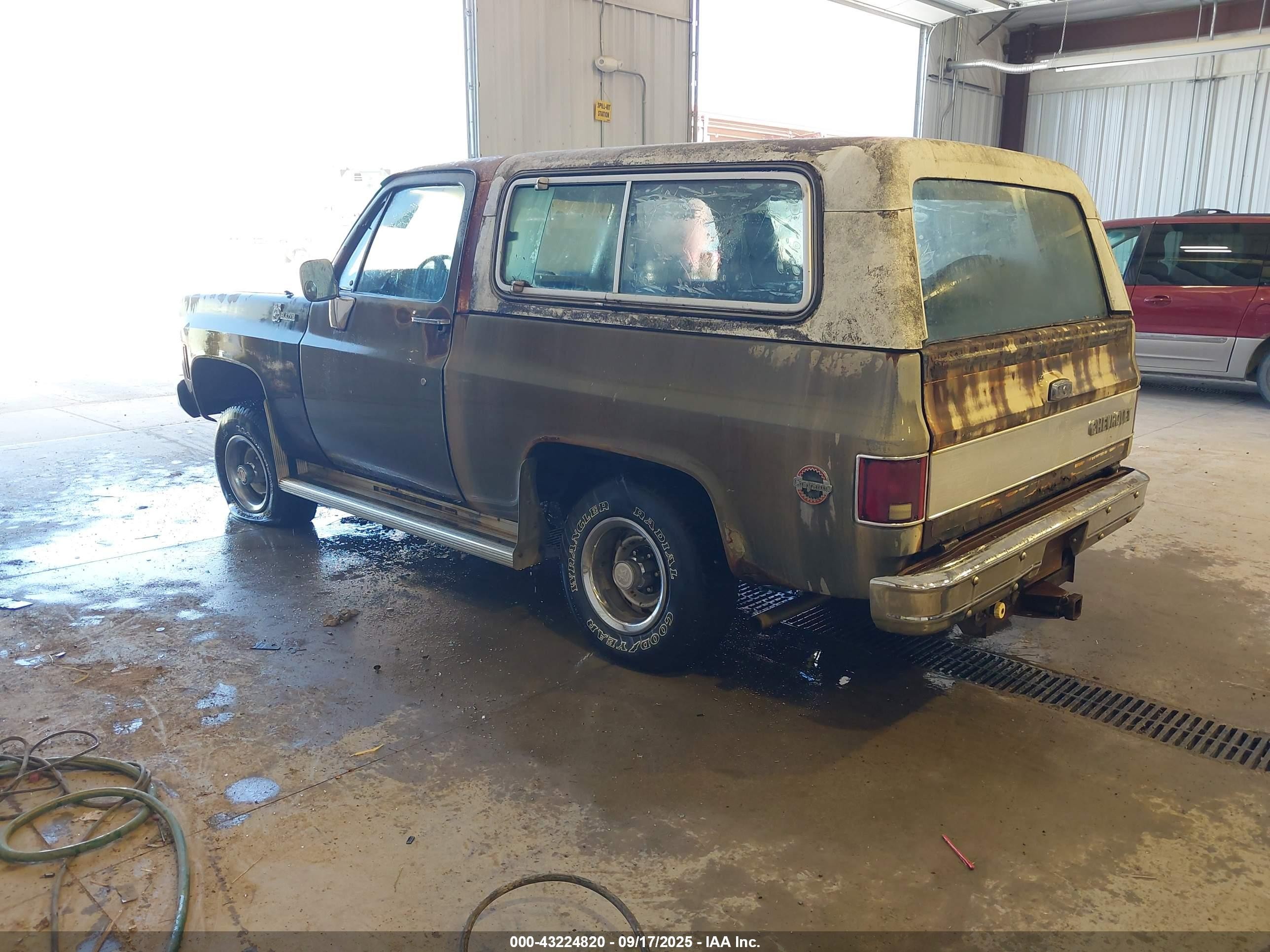 1976 Chevrolet Blazer   Серый vin: CKL186F213106    
