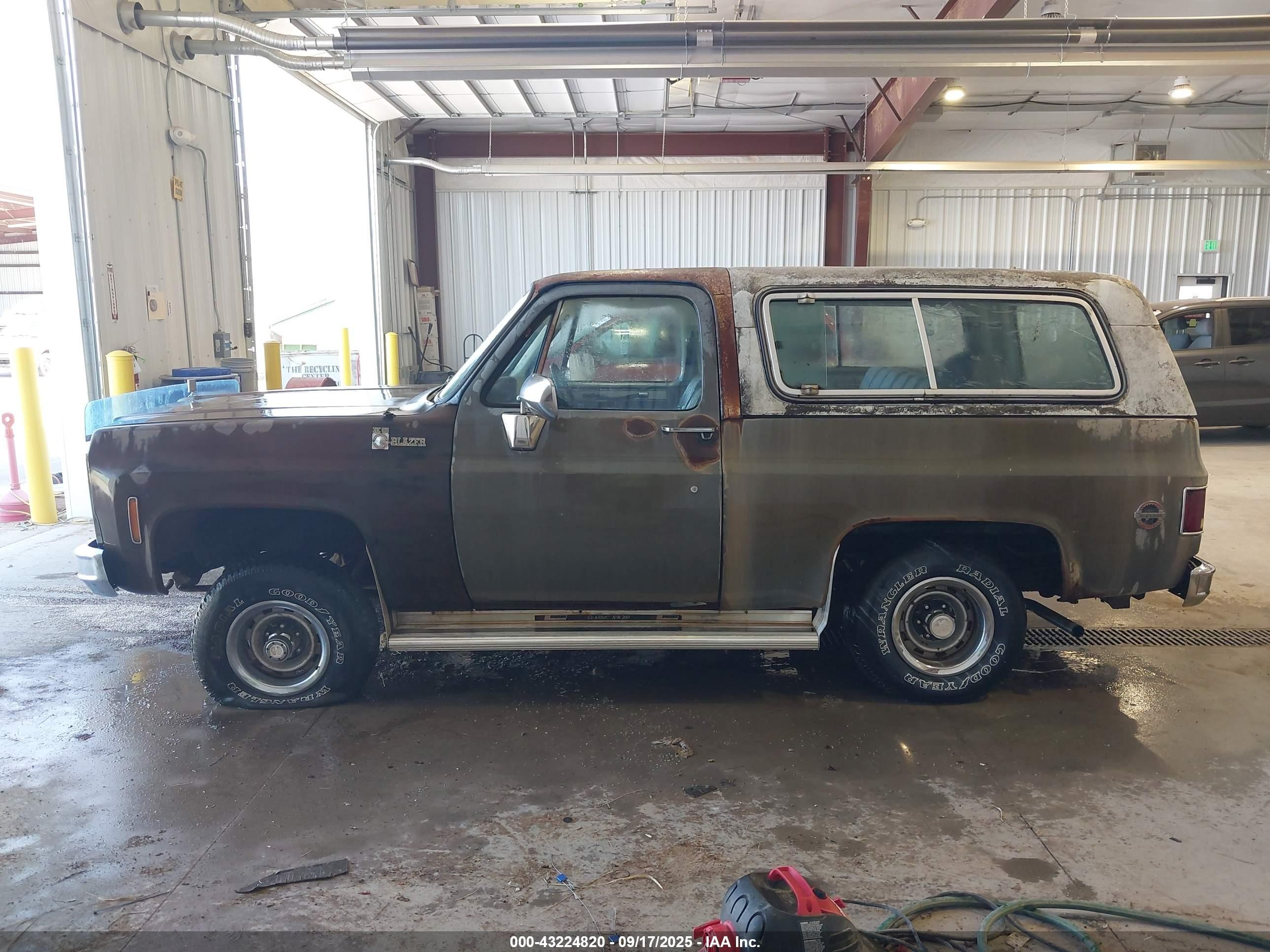 1976 Chevrolet Blazer   Серый vin: CKL186F213106    