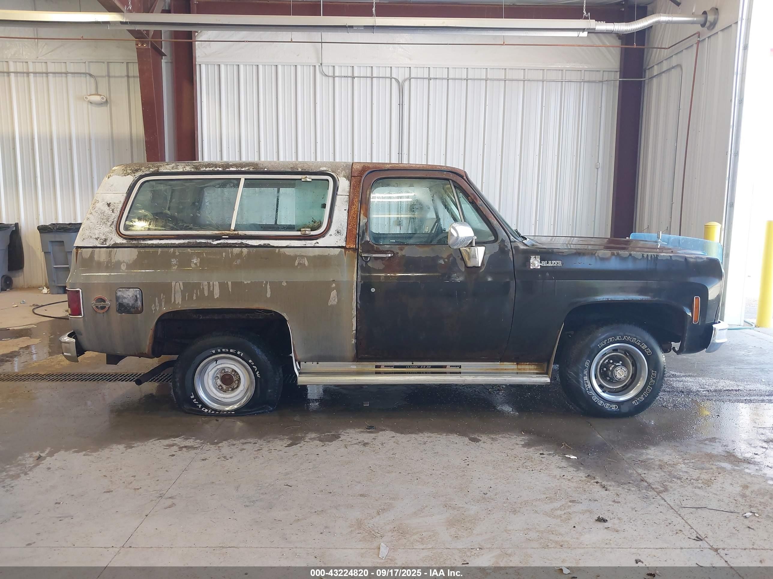 1976 Chevrolet Blazer   Серый vin: CKL186F213106    