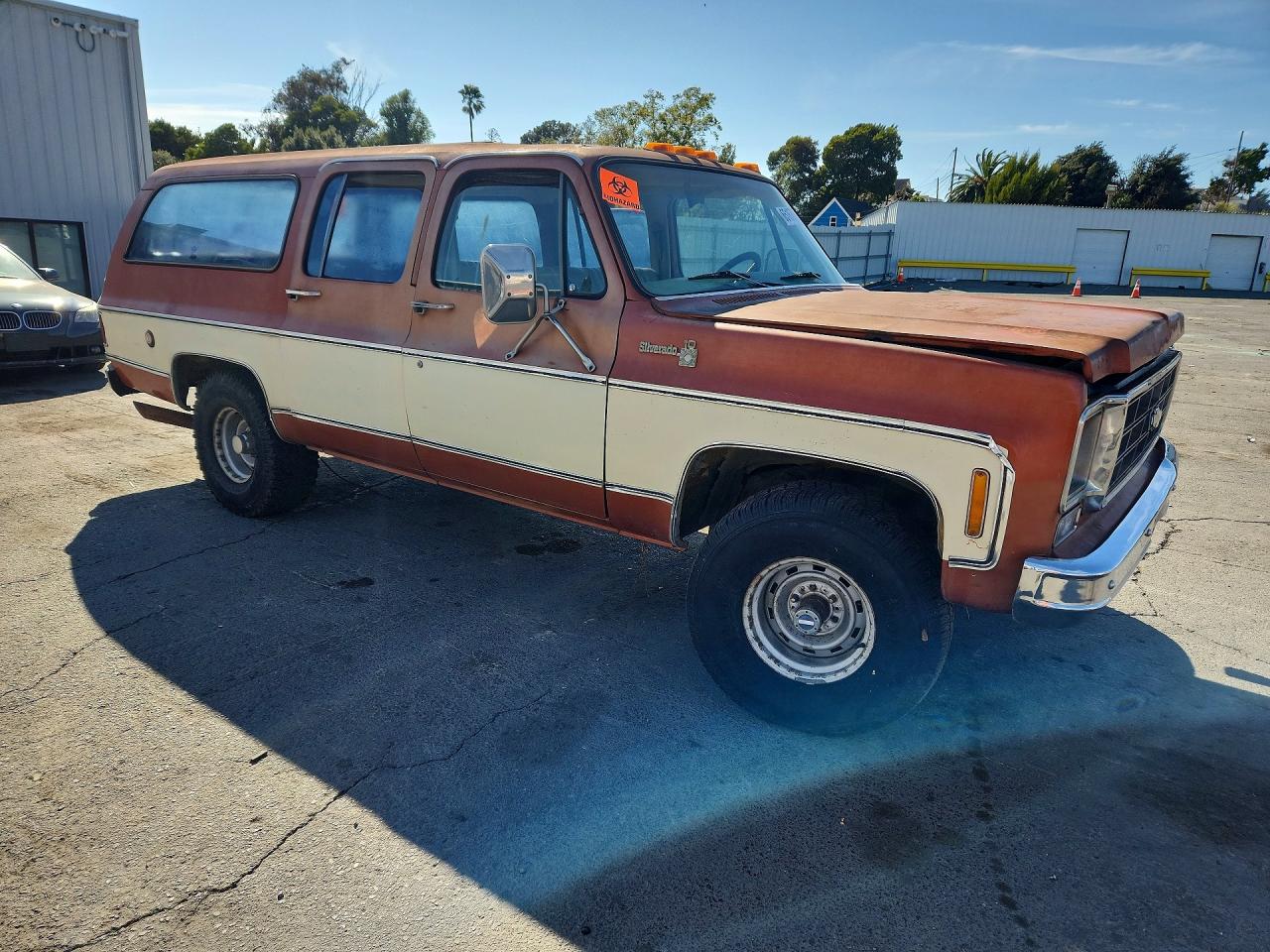 1978 Chevrolet Subrban Two Tone vin: CKR168F163357