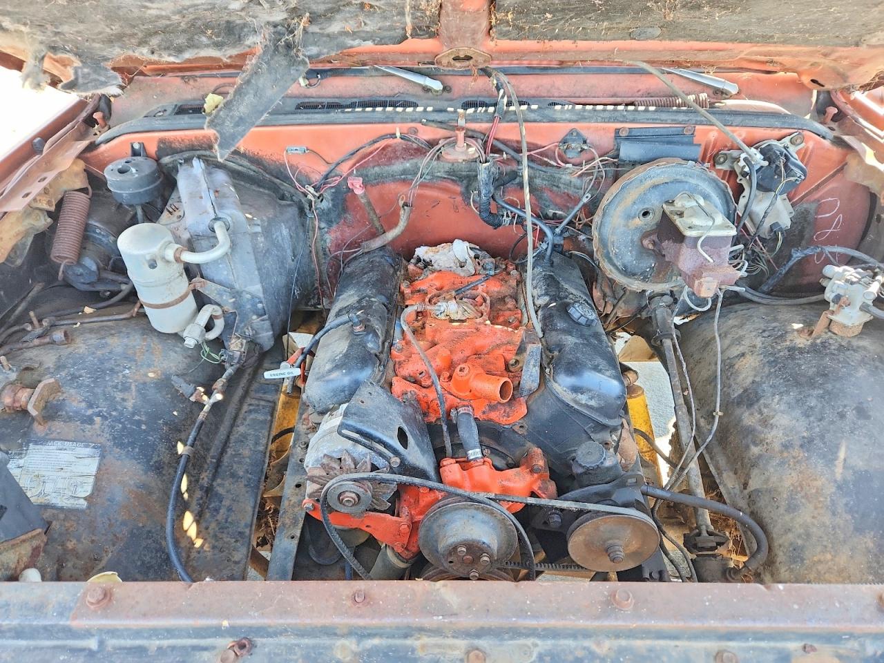 1978 Chevrolet Subrban Two Tone vin: CKR168F163357