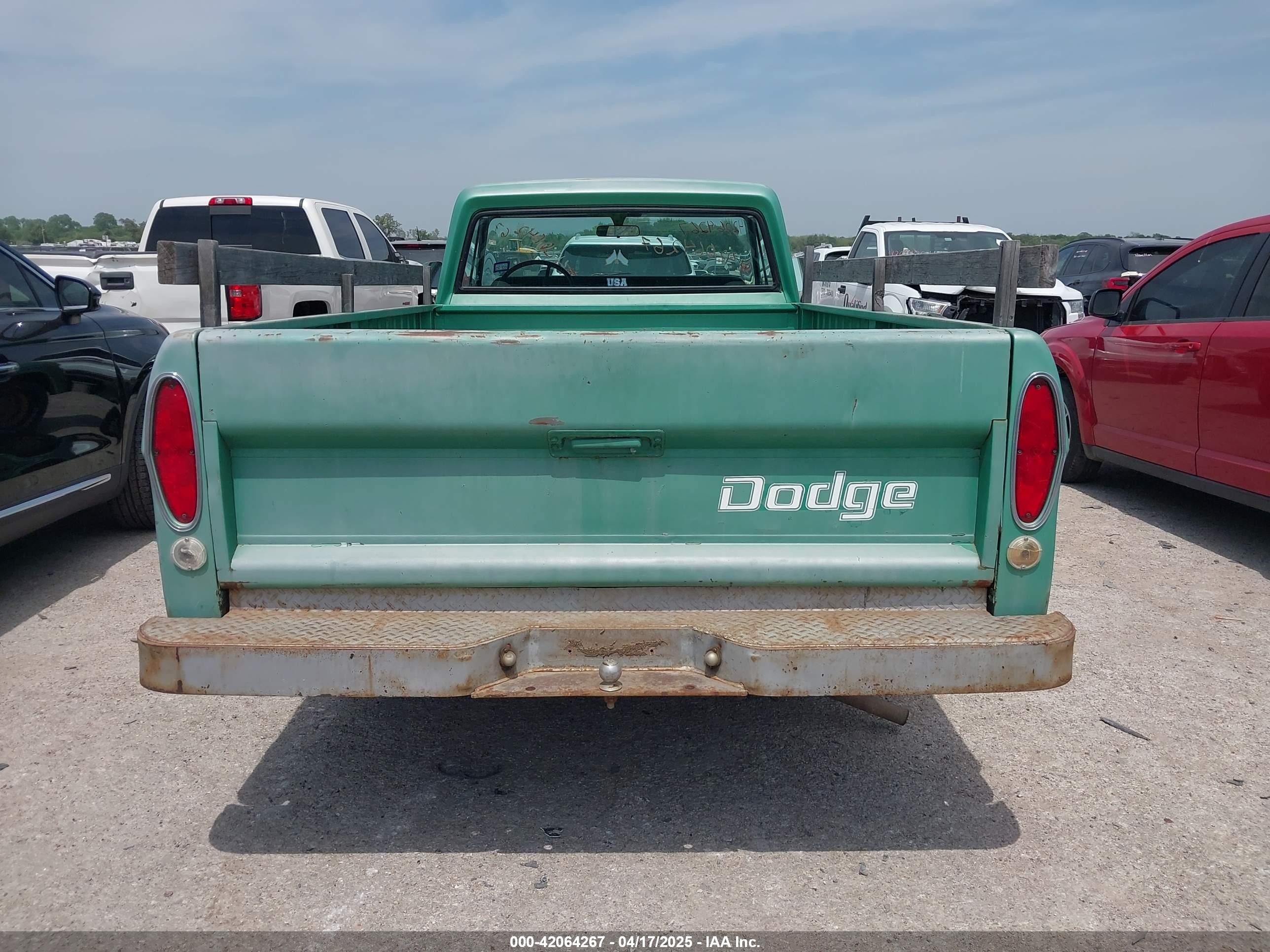 1971 Dodge D100   Зеленый vin: D14AE1S353985    