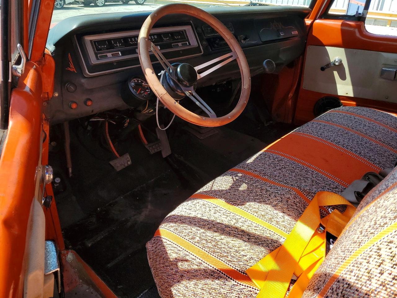 1971 Dodge D100 1/2 Ton Orange vin: D14AE1U305205