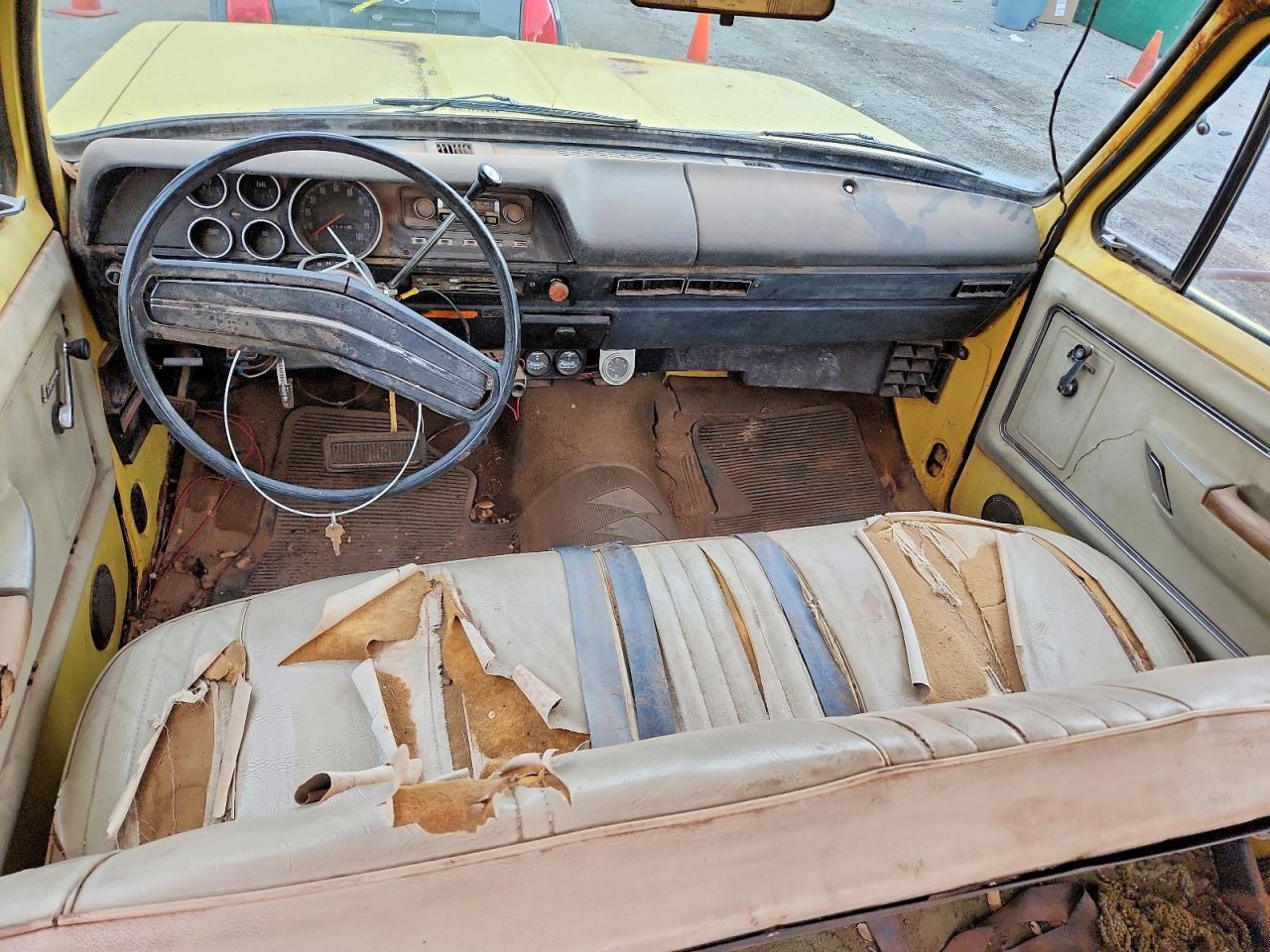 1973 Dodge D200 Yellow vin: D26BJ3S145103