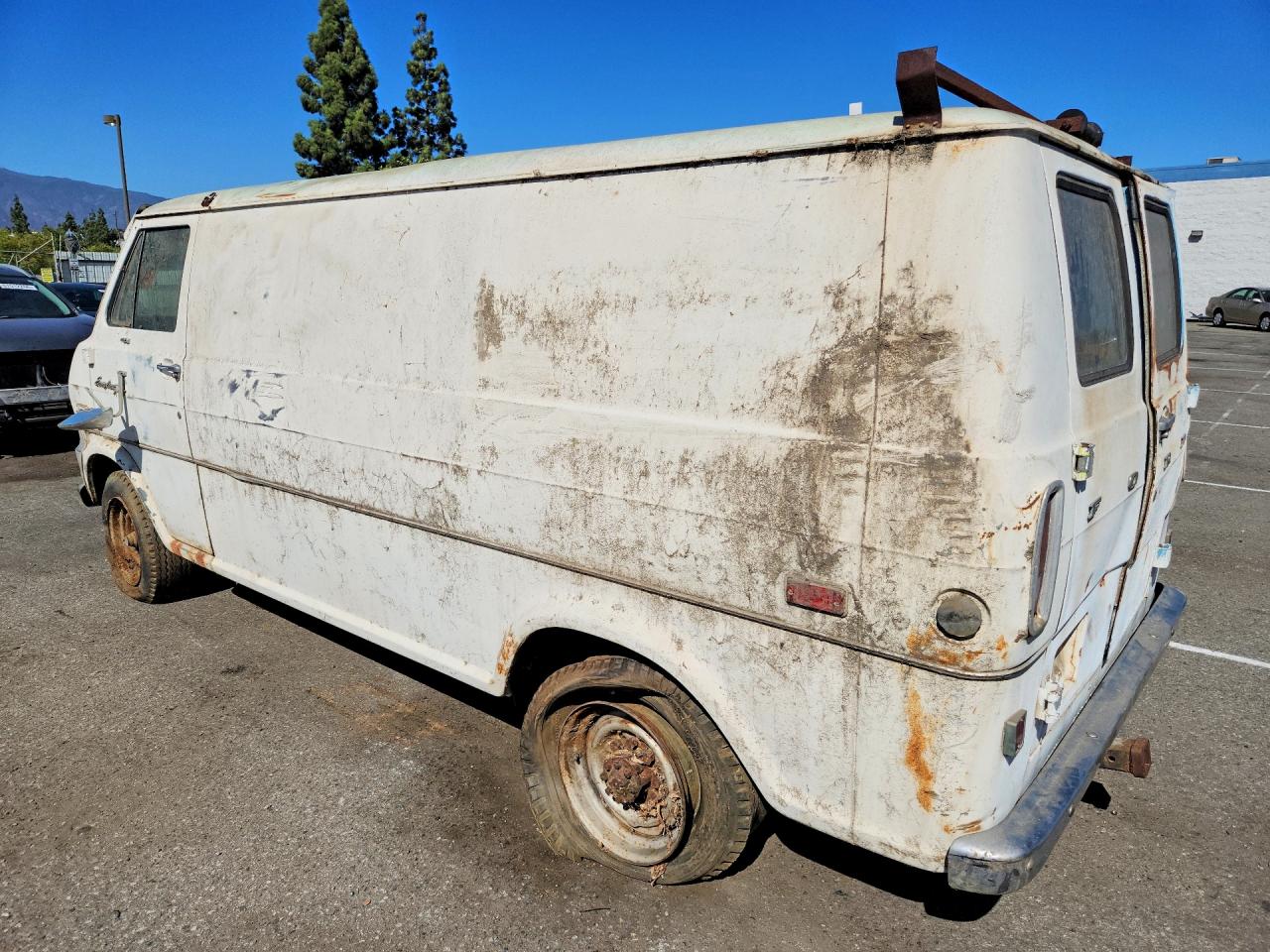 1971 Ford E-series White vin: E34GHL24770