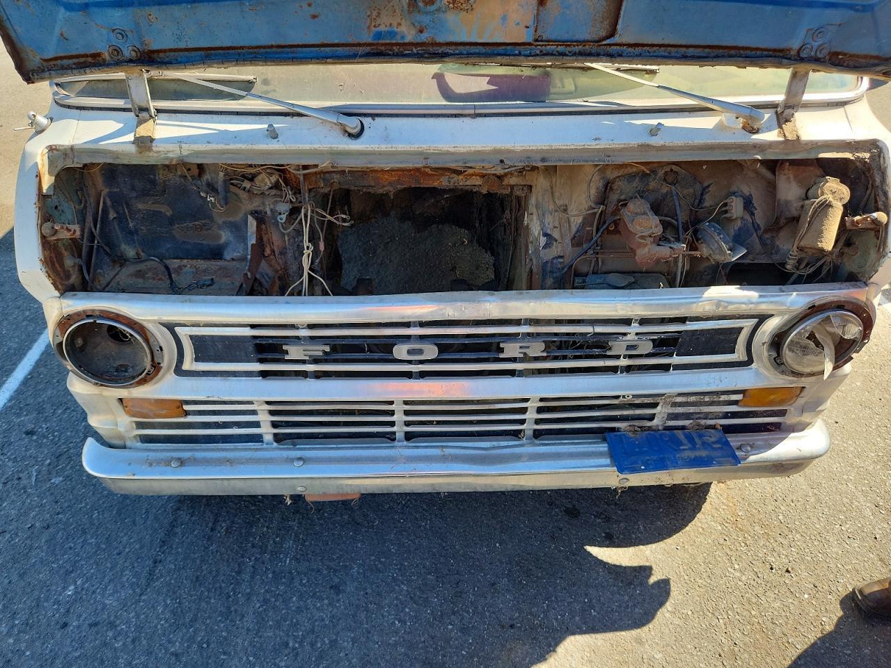 1971 Ford E-series White vin: E34GHL24770