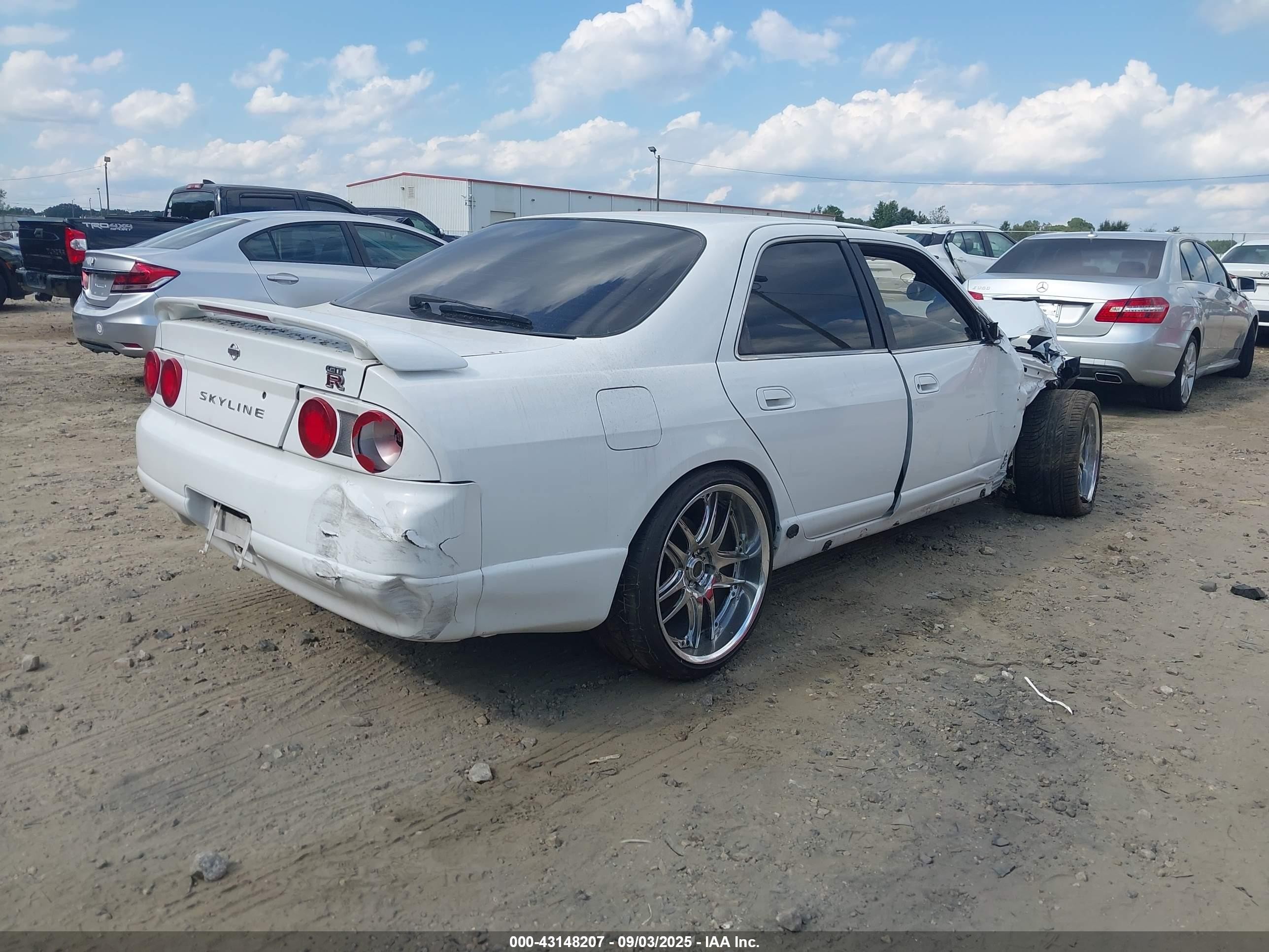 1994 Nissan Skyline   Белый vin: ENR33003298      