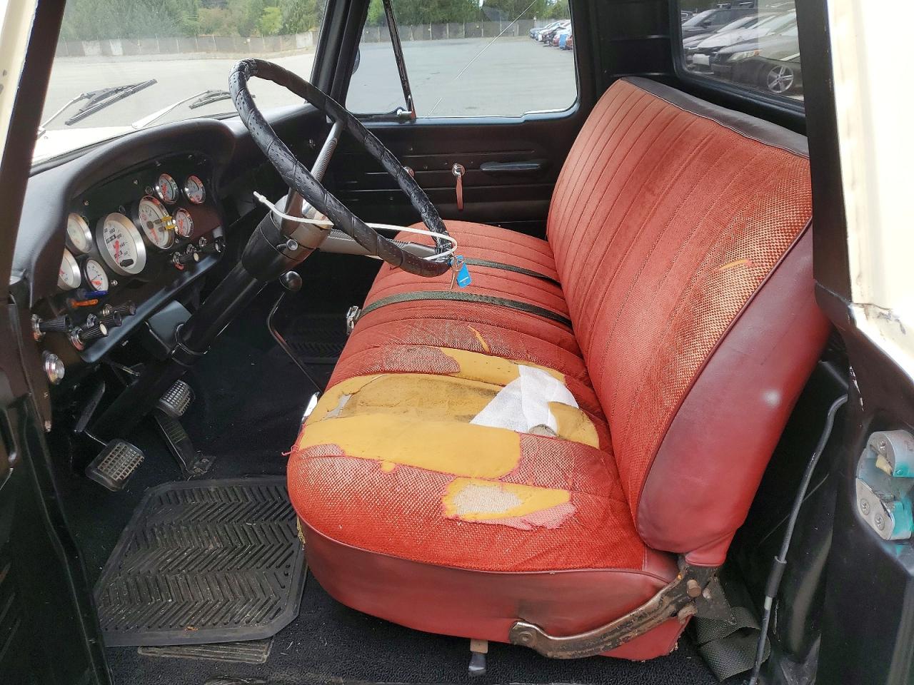 1962 Ford F-100 1/2 Ton Two Tone vin: F10CR280490