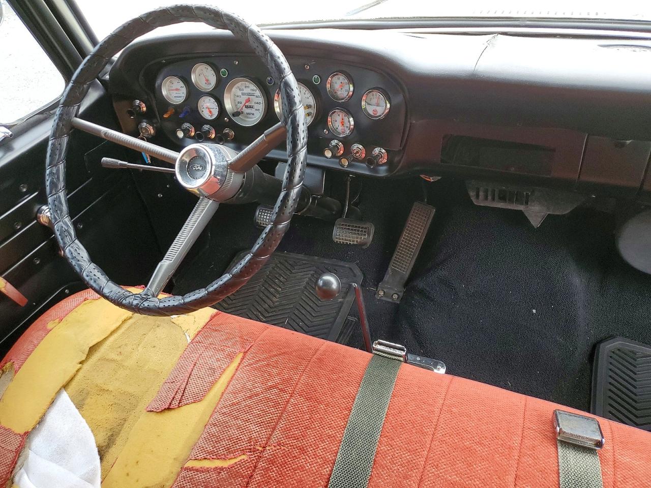 1962 Ford F-100 1/2 Ton Two Tone vin: F10CR280490