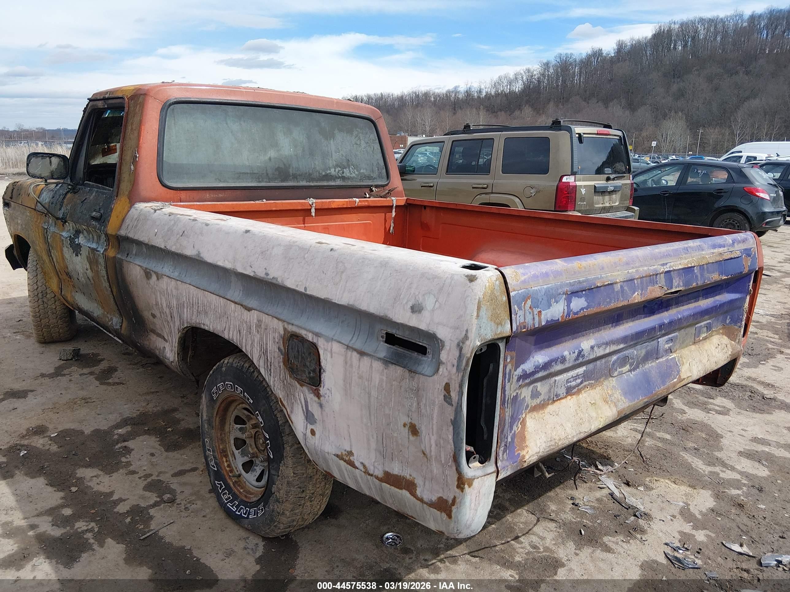 1979 Ford F100   Оранжевый vin: F10GCEC6366      