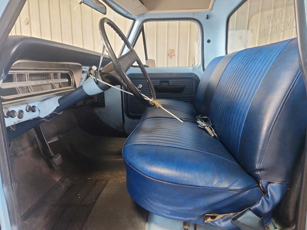 1972 Ford F100 Two Tone vin: F10GPP21590