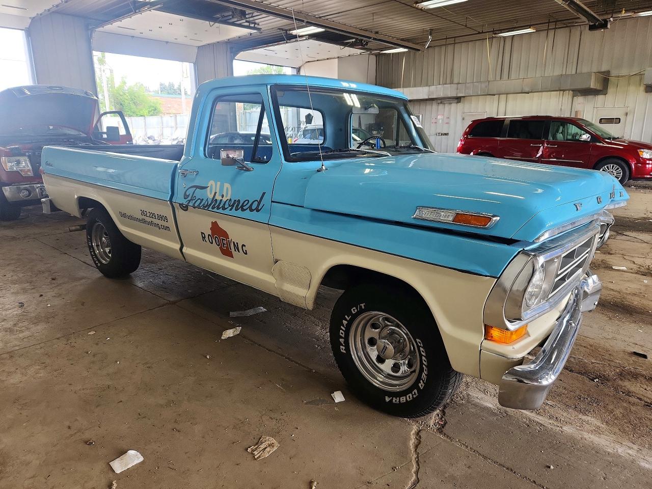 1972 Ford F100 Two Tone vin: F10GPP21590