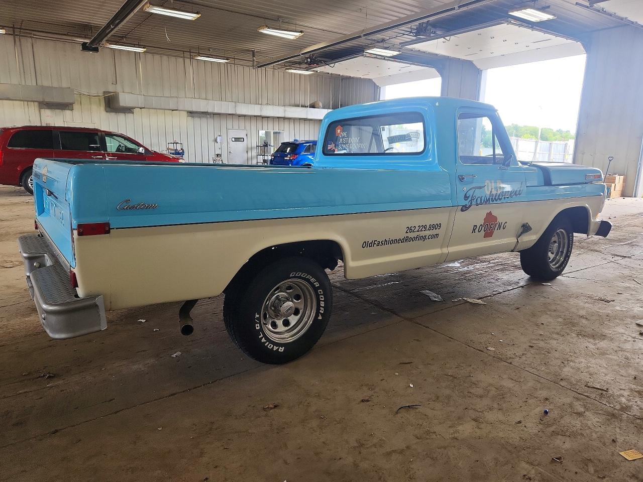 1972 Ford F100 Two Tone vin: F10GPP21590