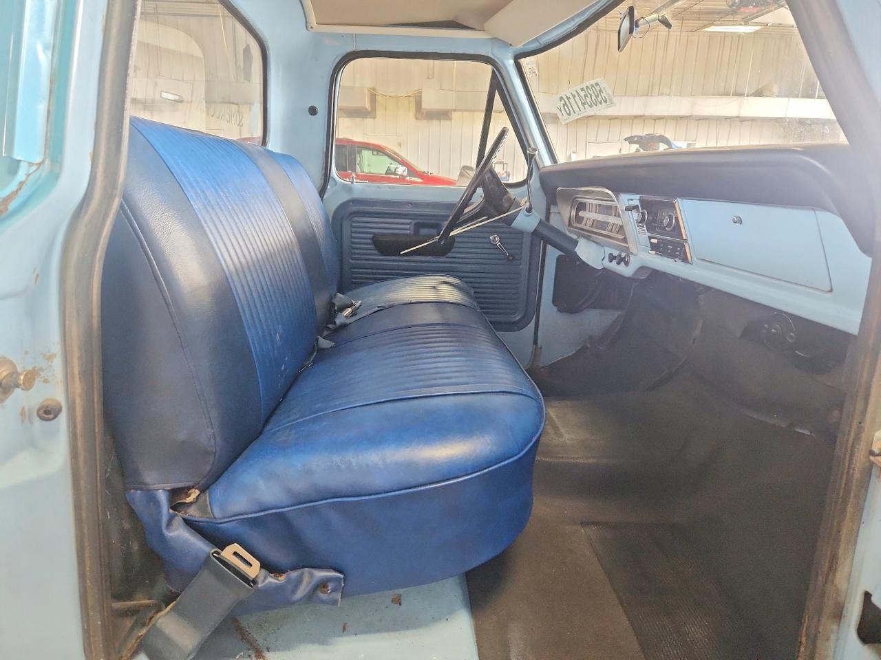 1972 Ford F100 Two Tone vin: F10GPP21590