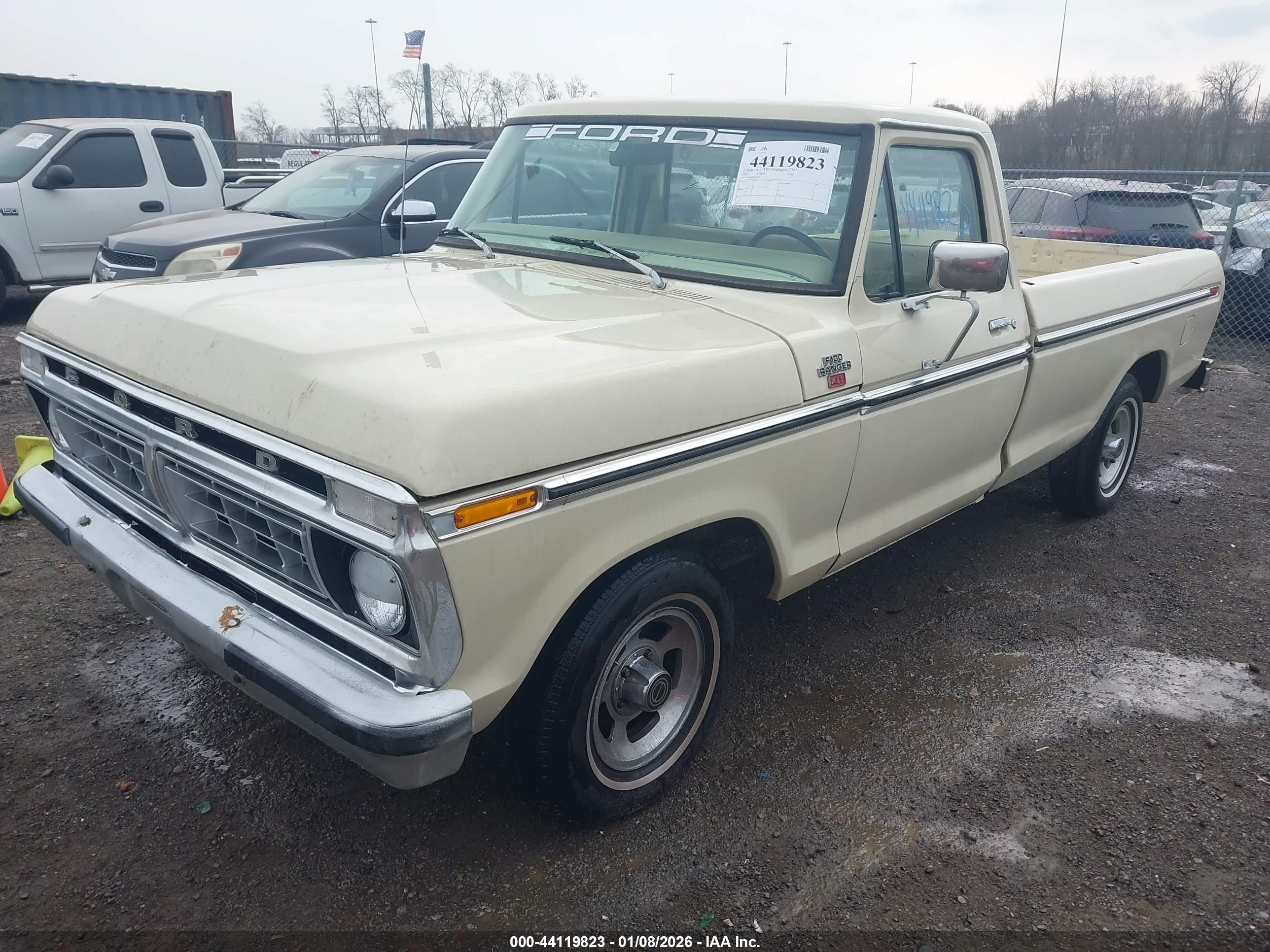 1979 Ford F100   Кремовый vin: F10HNDH6076      