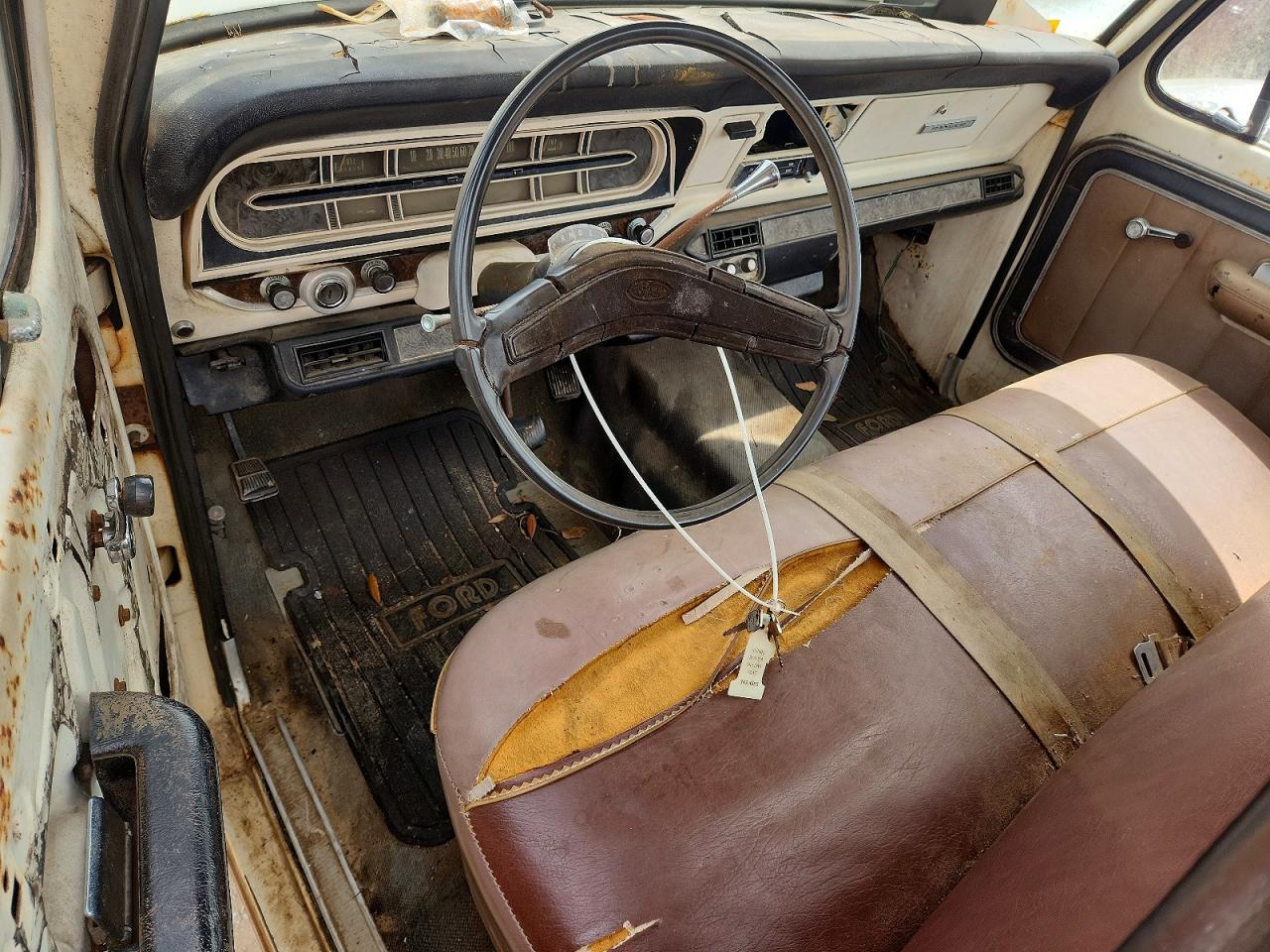 1972 Ford F100 Two Tone vin: F10JK40602