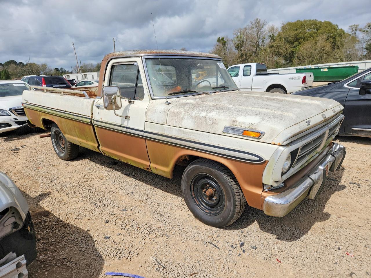 1972 Ford F100 Two Tone vin: F10JK40602