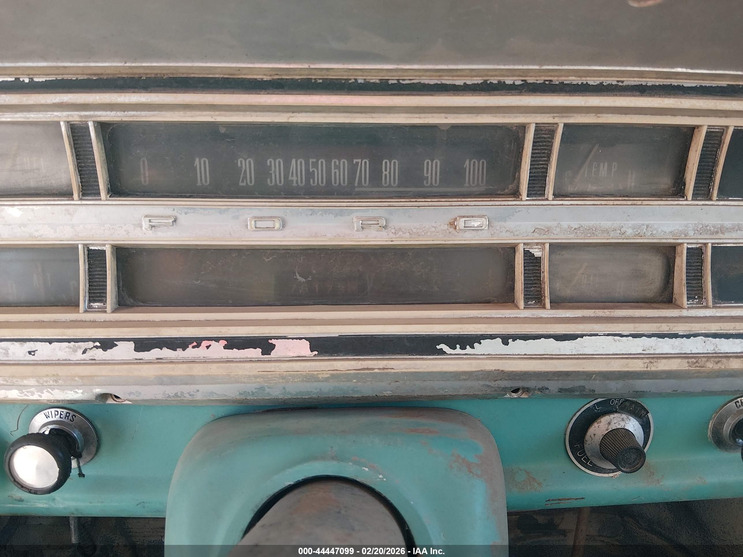 1969 Ford F100   Бежевый vin: F10YRF58684      