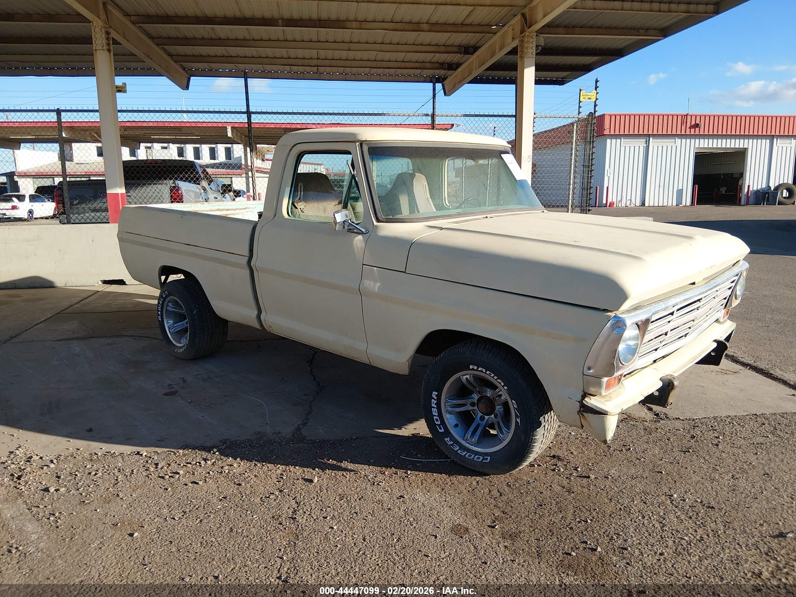 1969 Ford F100   Beige vin: F10YRF58684      