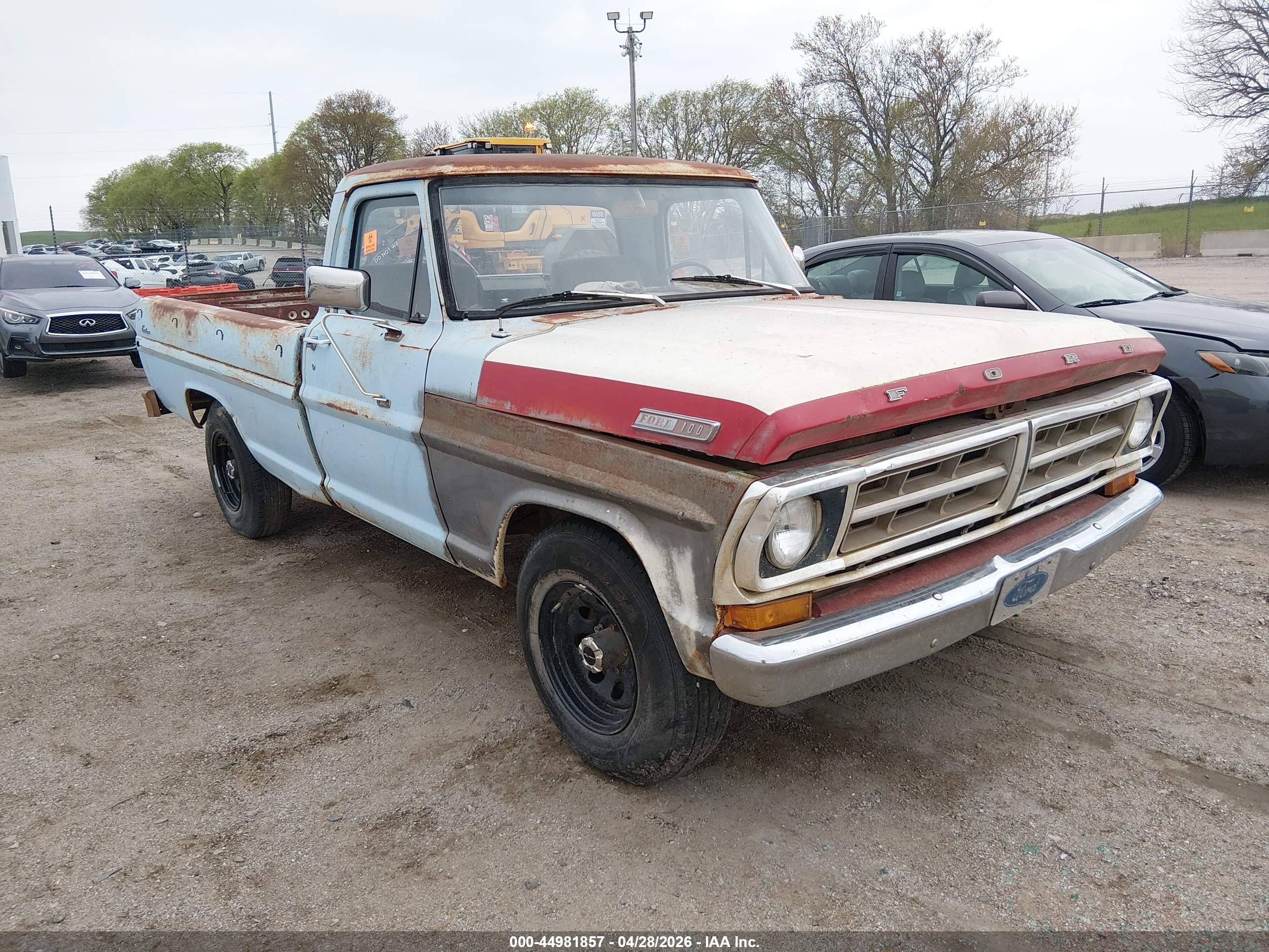 1972 Ford F100   Blue vin: F10YRP09193      