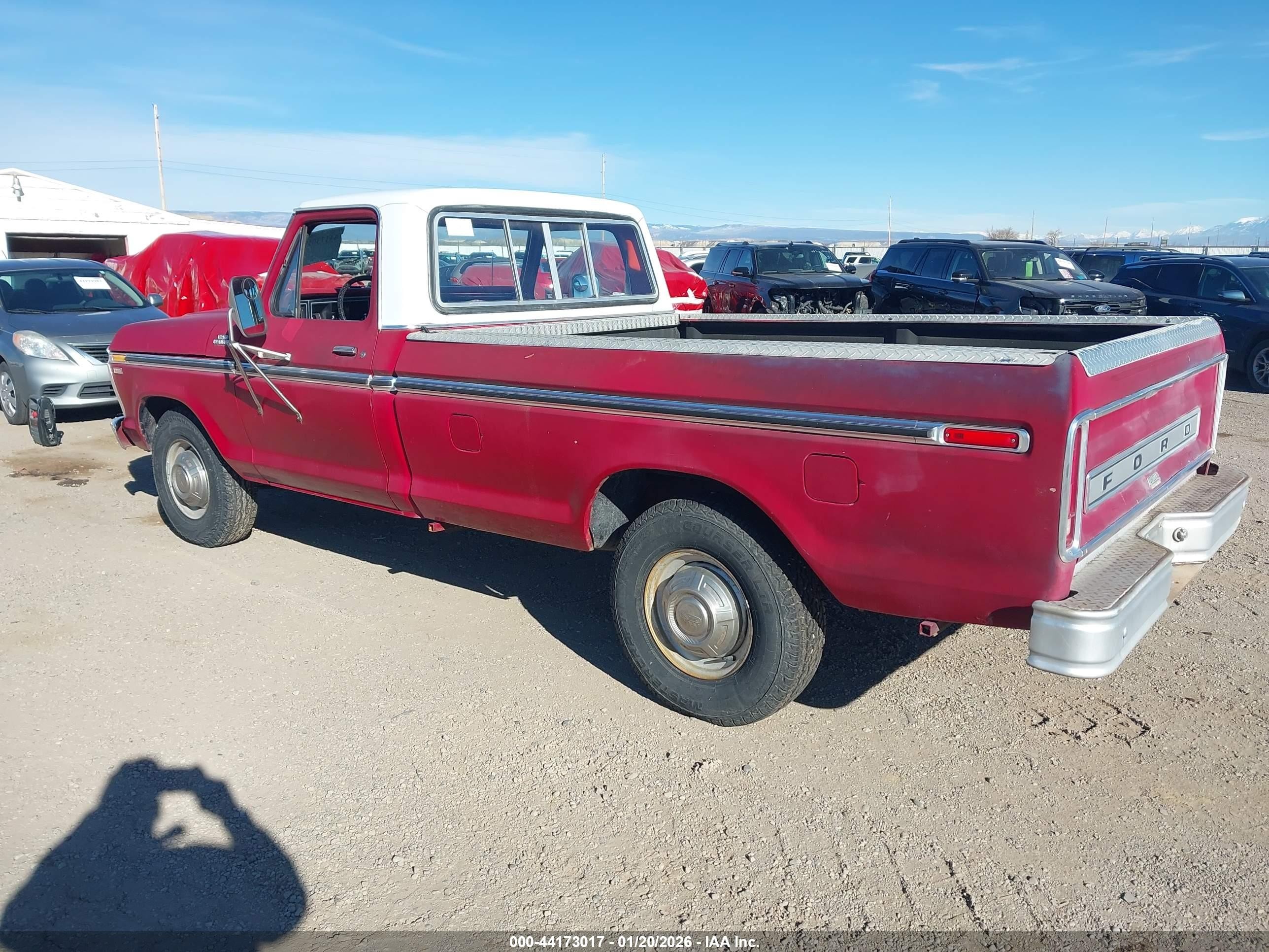 1977 Ford F250   Красный vin: F25SL062702      