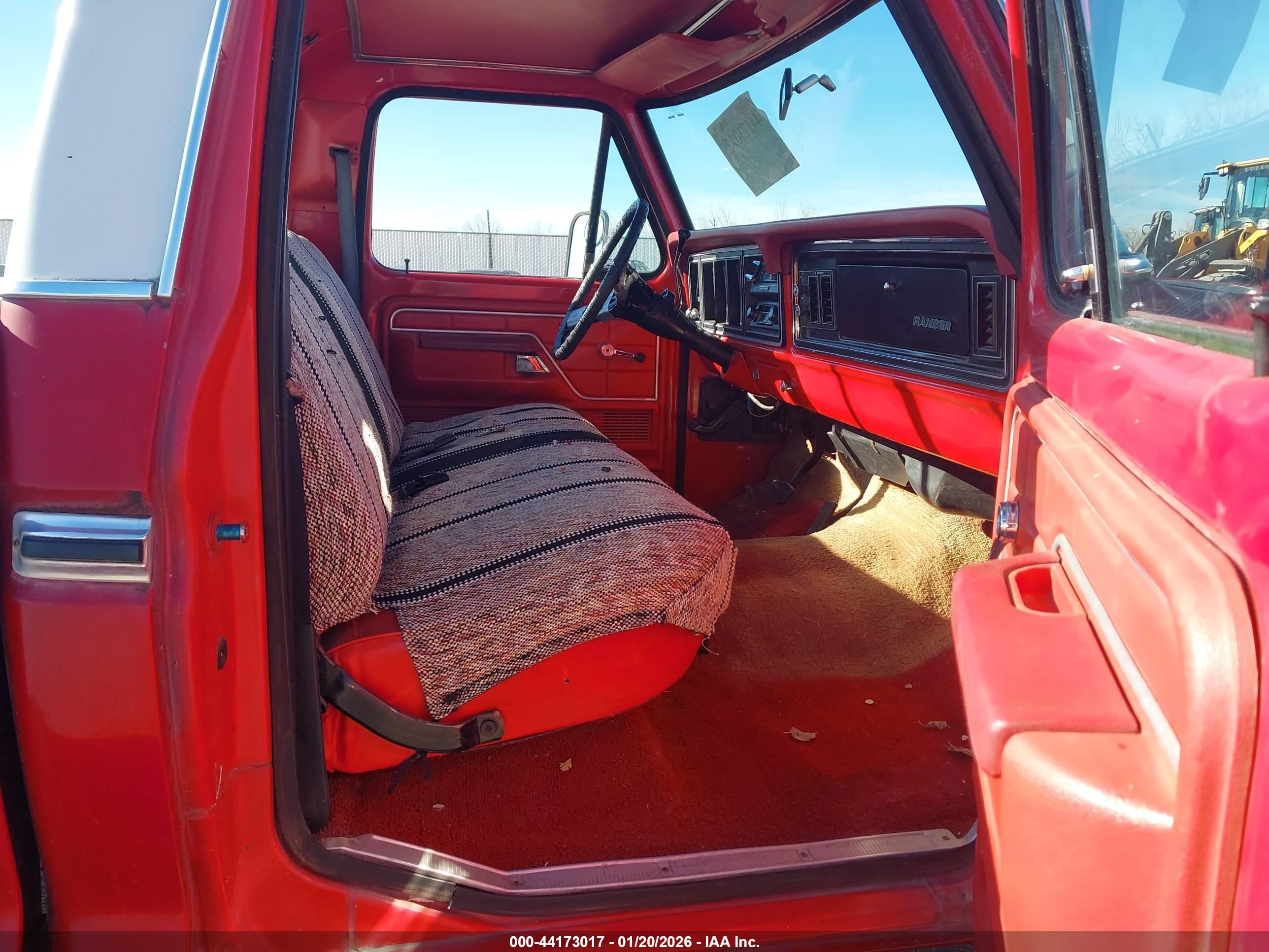 1977 Ford F250   Красный vin: F25SL062702      