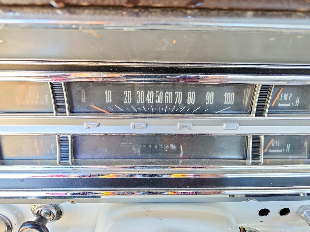 1972 Ford F250 Pickup White vin: F25YKN25043