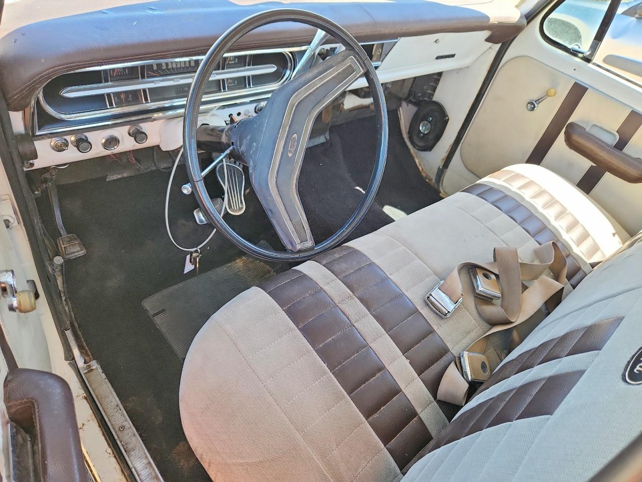 1972 Ford F250 Pickup White vin: F25YKN25043