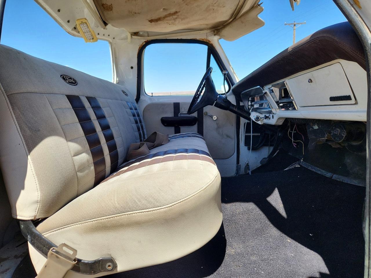 1972 Ford F250 Pickup White vin: F25YKN25043
