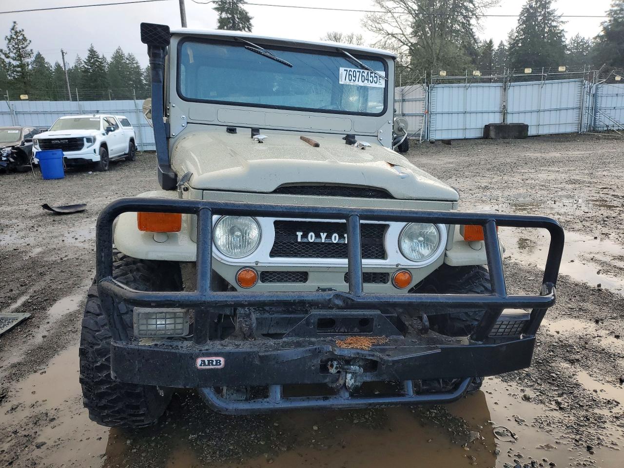 1967 Toyota Land Cruiser Gray vin: FJ4526223