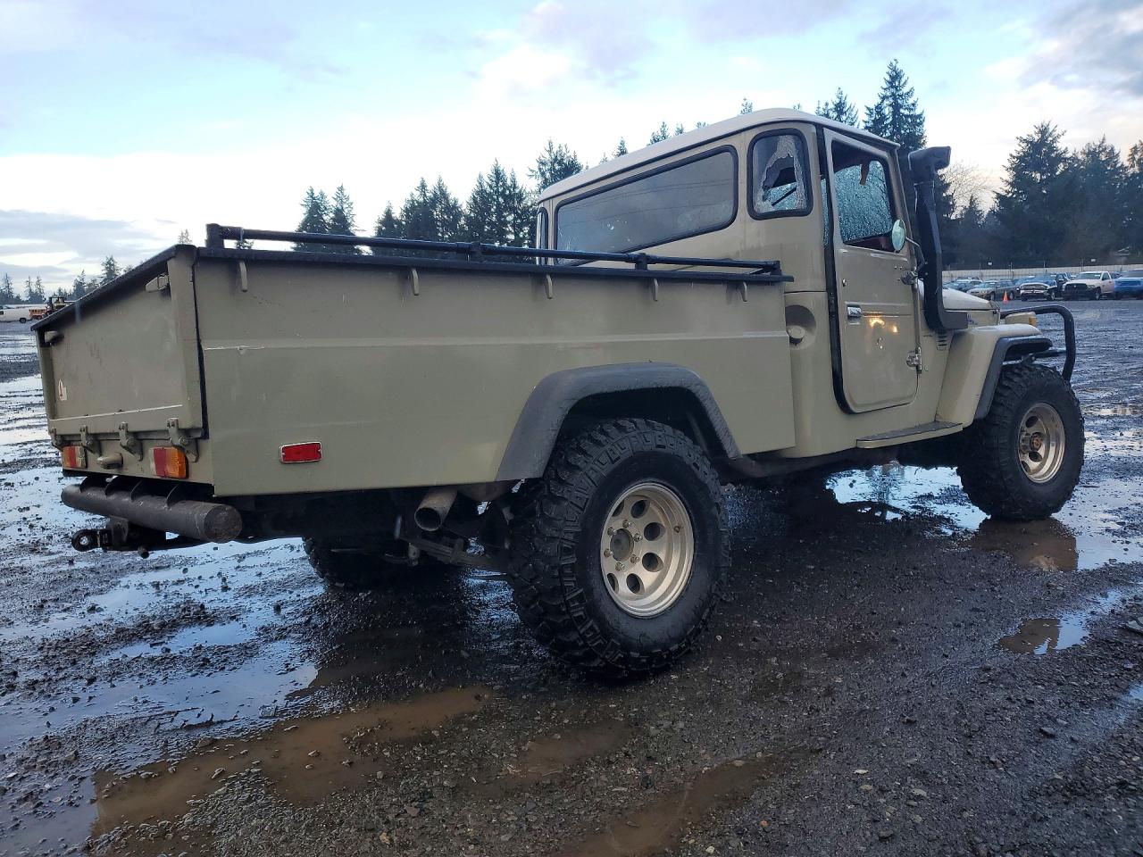 1967 Toyota Land Cruiser Gray vin: FJ4526223