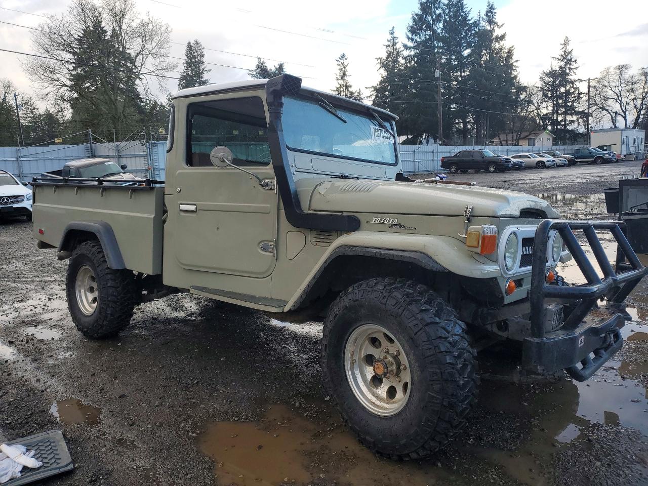1967 Toyota Land Cruiser Gray vin: FJ4526223