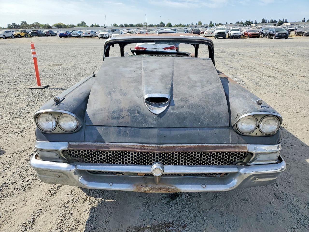 1958 Ford Fairlane 500 Burn vin: G8RV111376