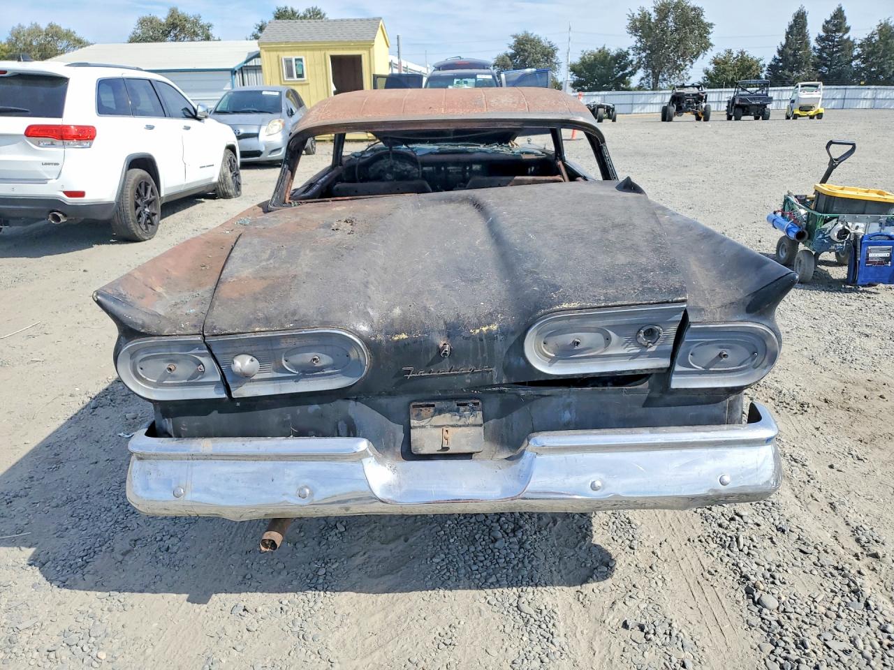 1958 Ford Fairlane 500 Burn vin: G8RV111376