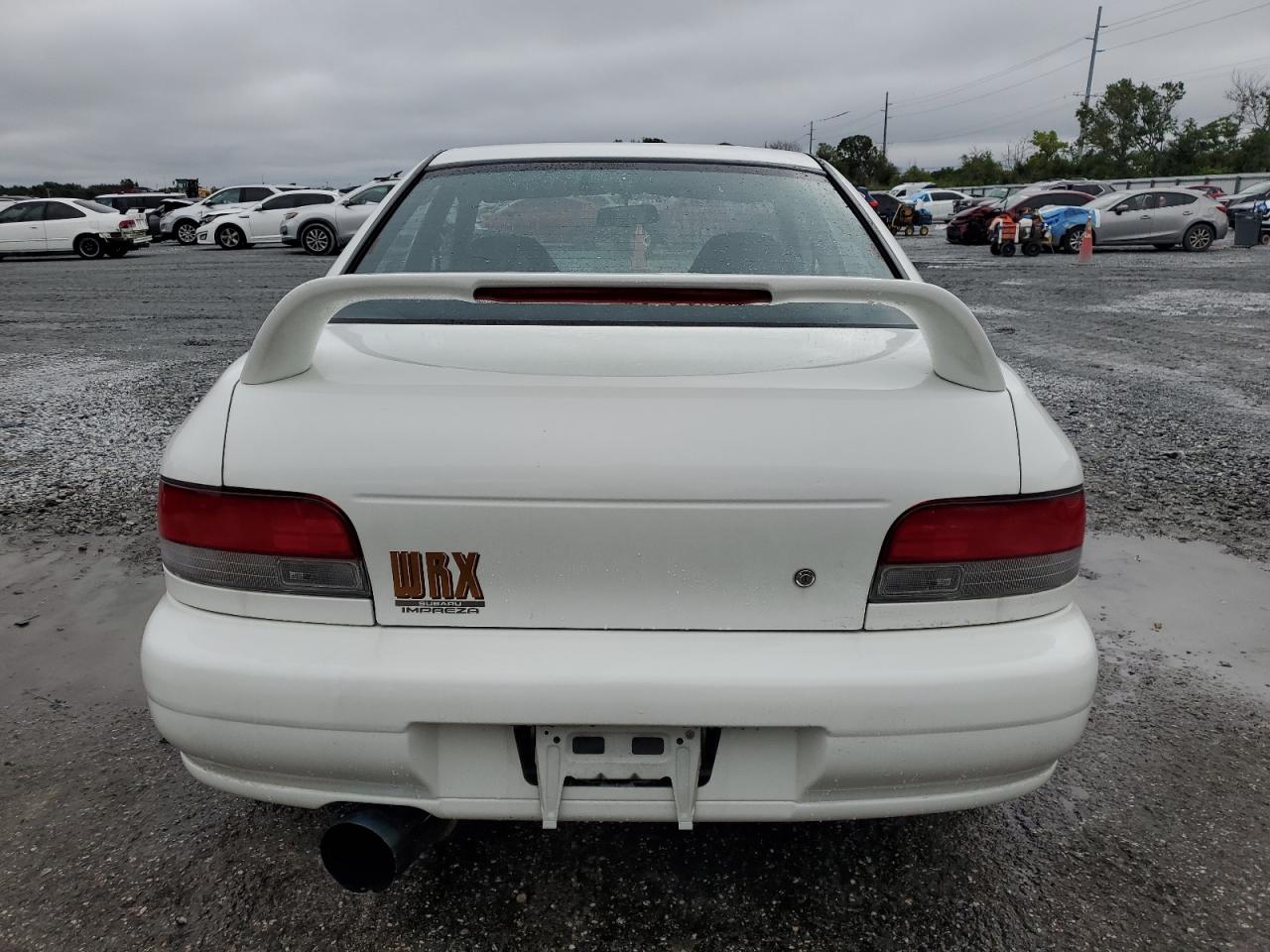 1998 Subaru Impreza White vin: GC8069867