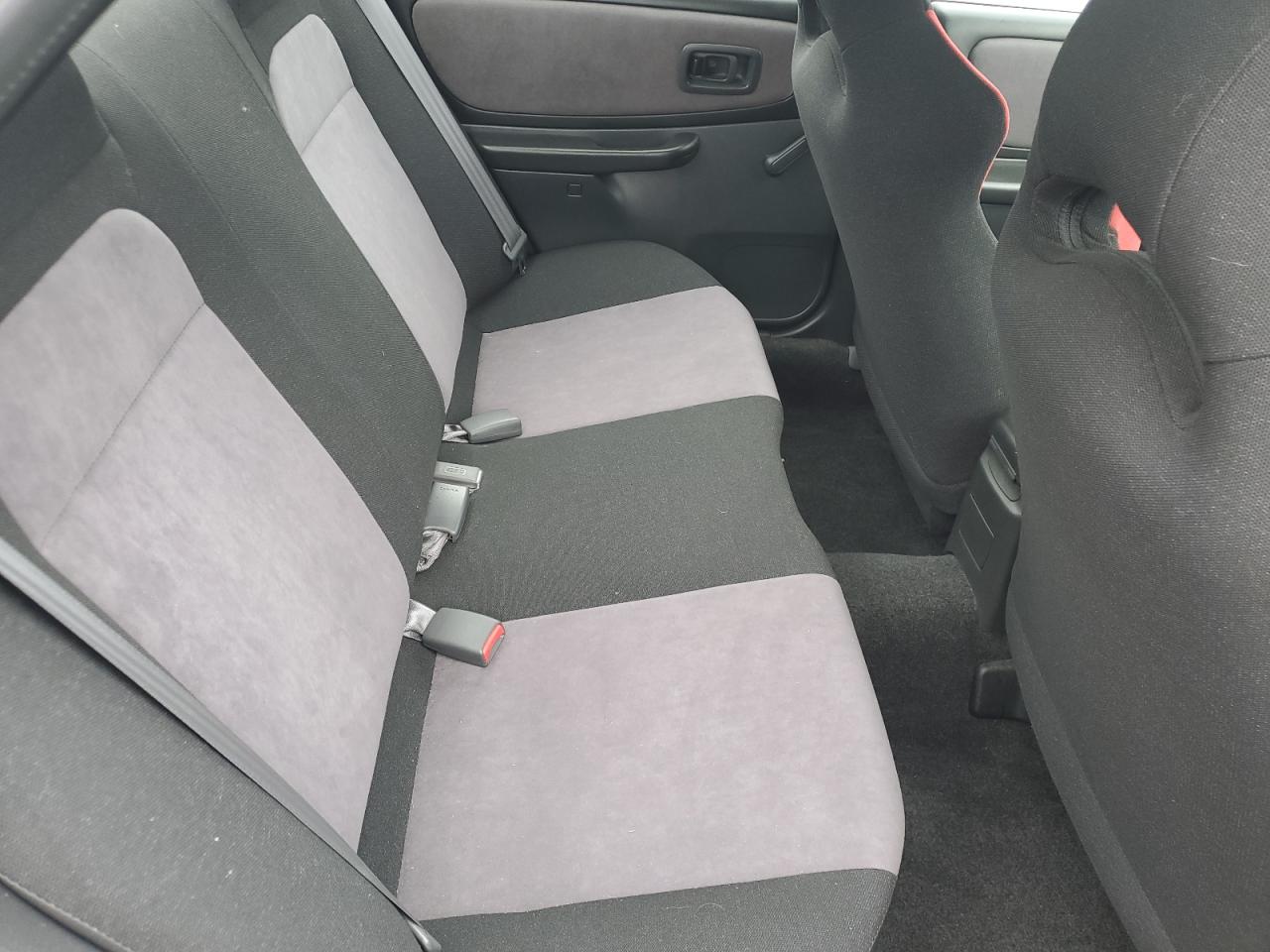 1998 Subaru Impreza White vin: GC8069867