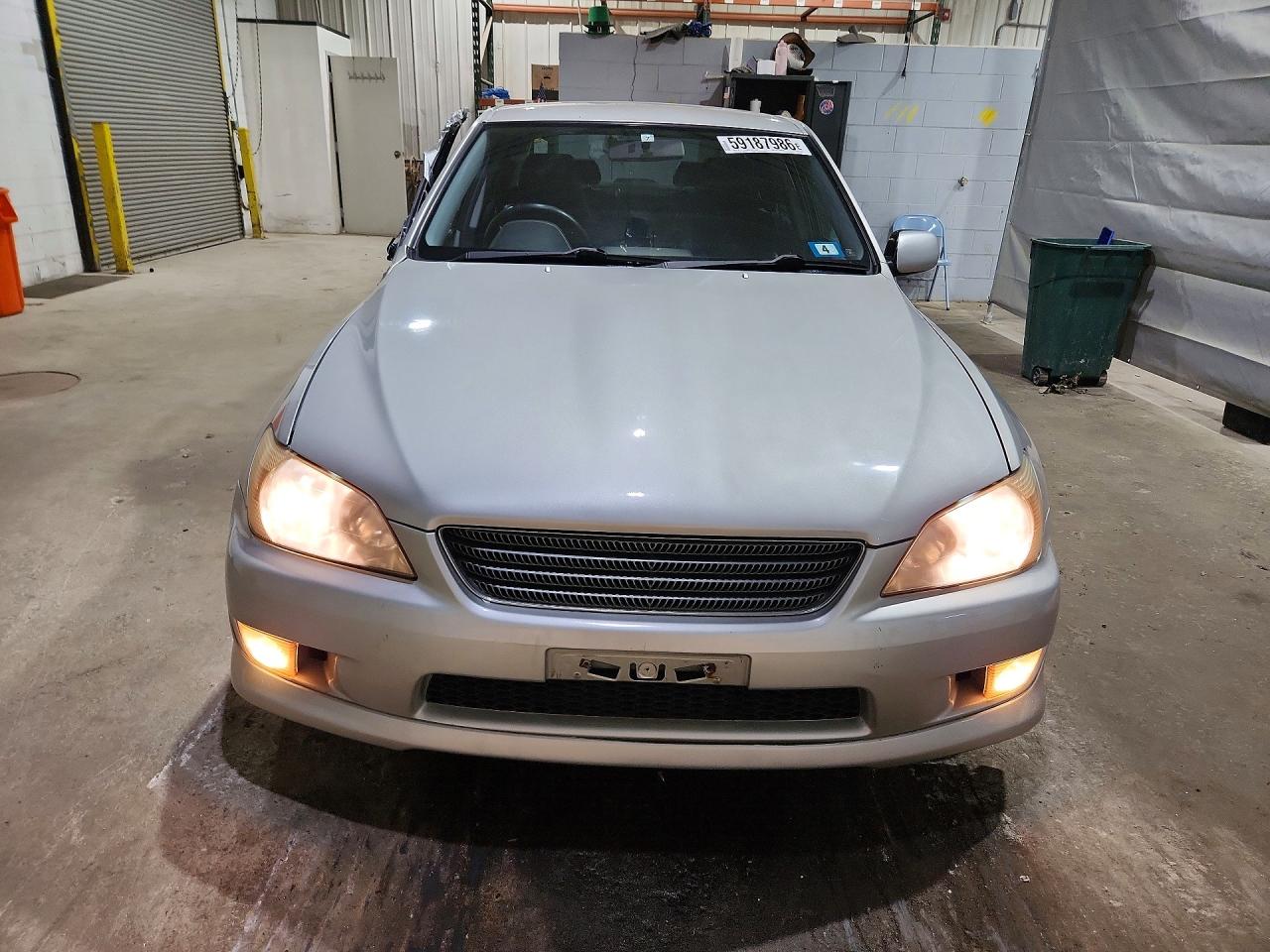 1999 Toyota Altecza Серебряный vin: GXE100027935