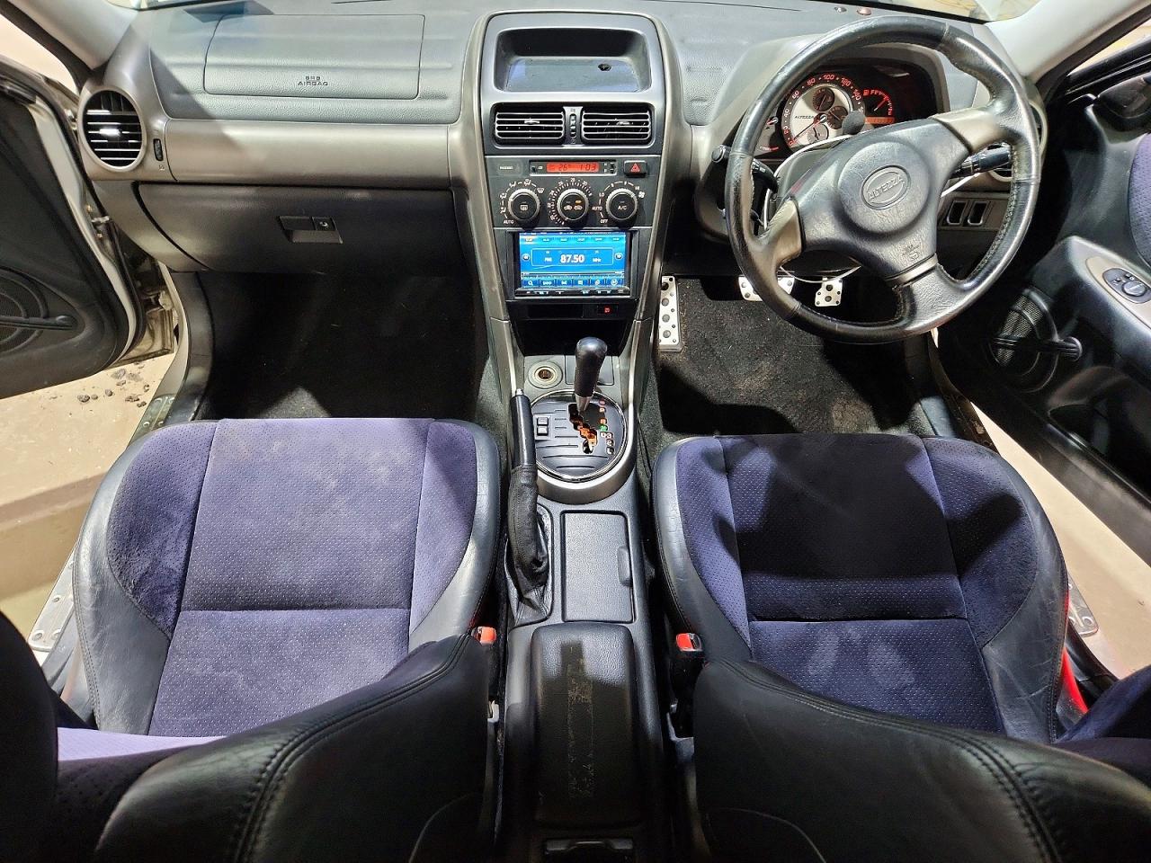 1999 Toyota Altecza Серебряный vin: GXE100027935