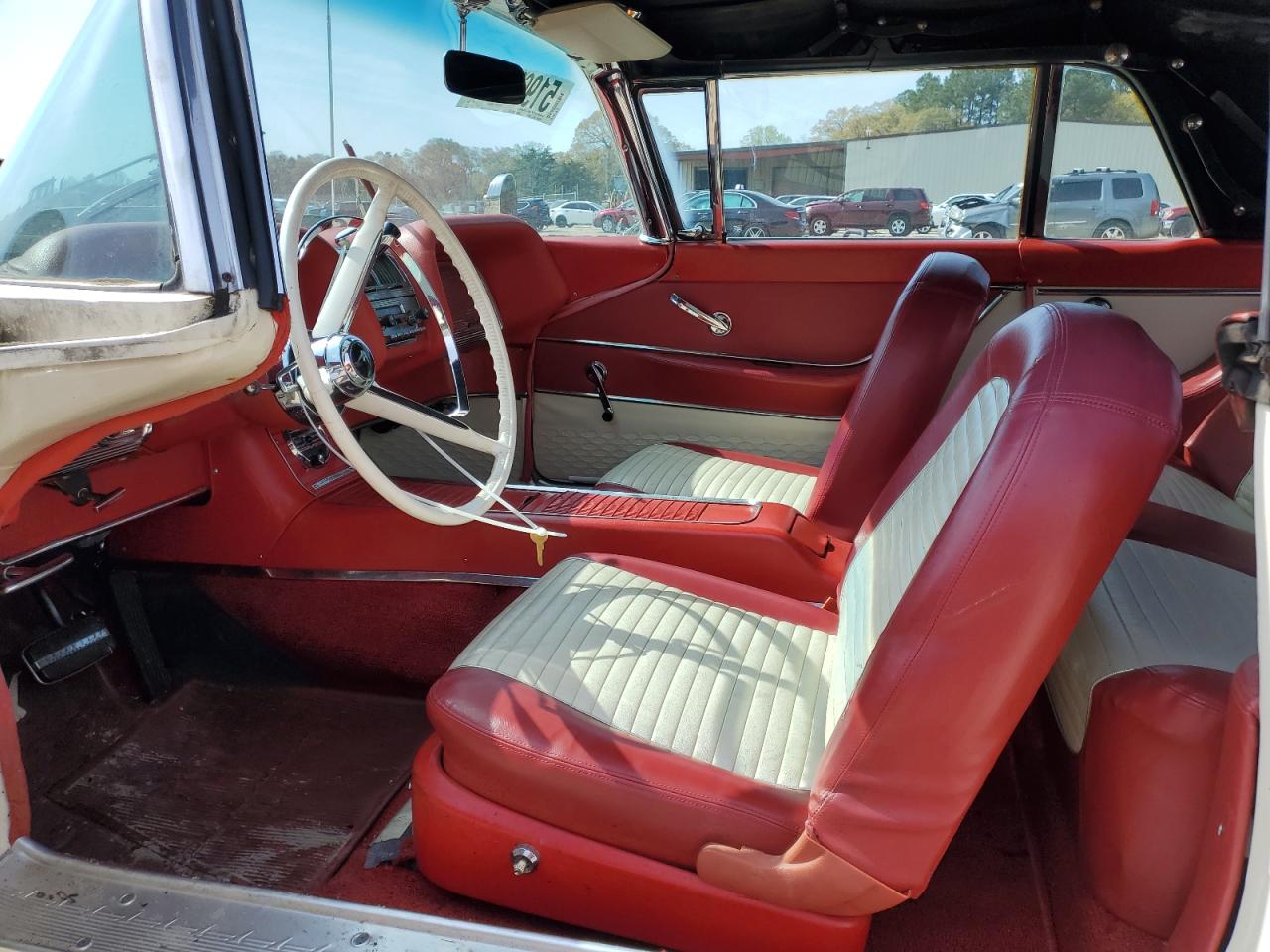 1958 Ford Thunderbir Кремовый vin: H8YJ128330