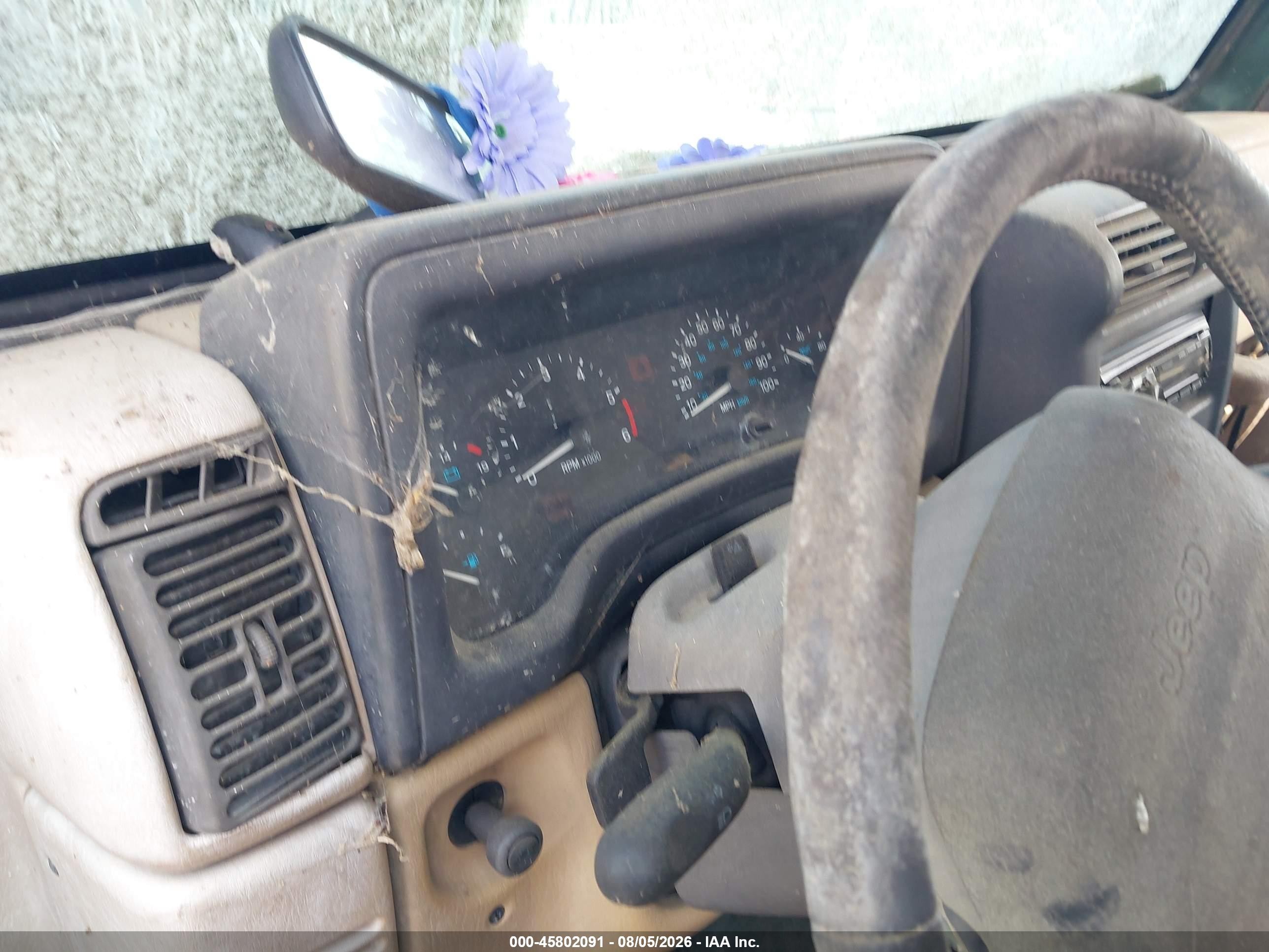 2000 Jeep Sw   Green vin: IJ4FA29P1YP709157