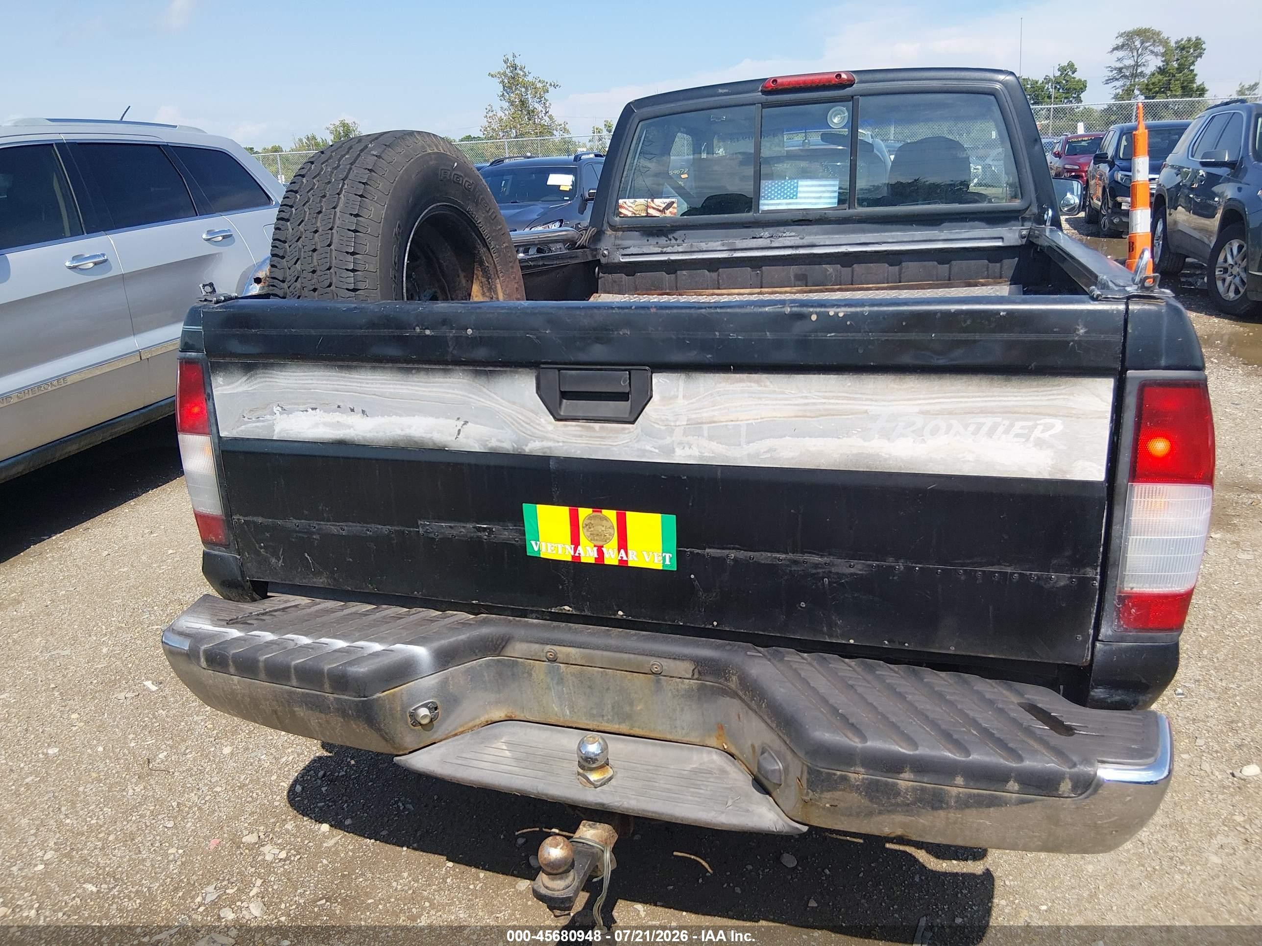 1998 Nissan Frontier   Black vin: IN6DD26Y6WC349392