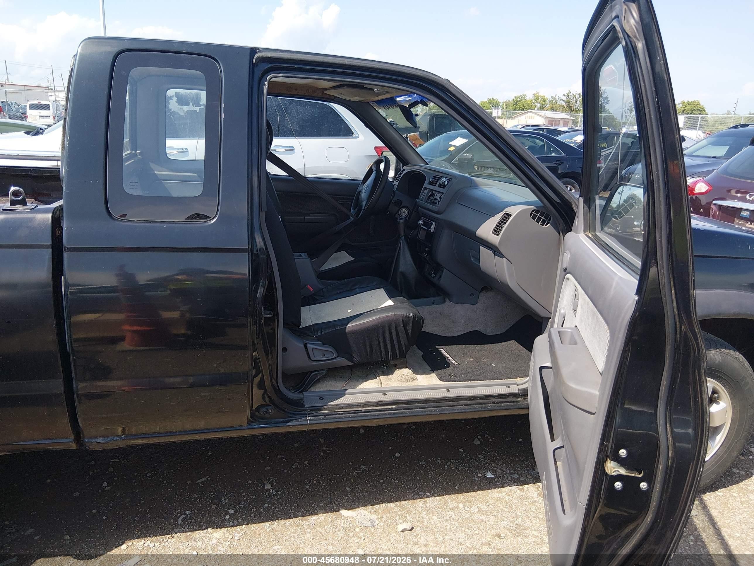 1998 Nissan Frontier   Black vin: IN6DD26Y6WC349392