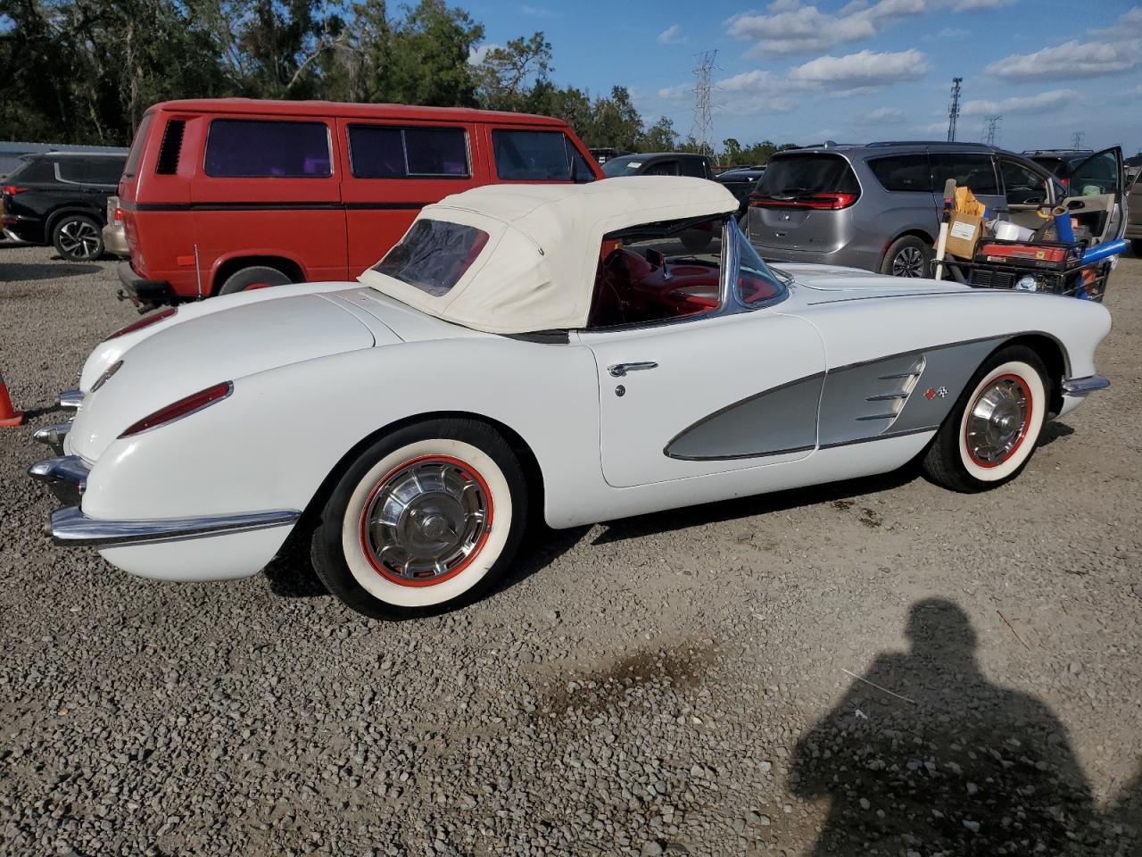 1959 Chevrolet Corvette White vin: J59S104156