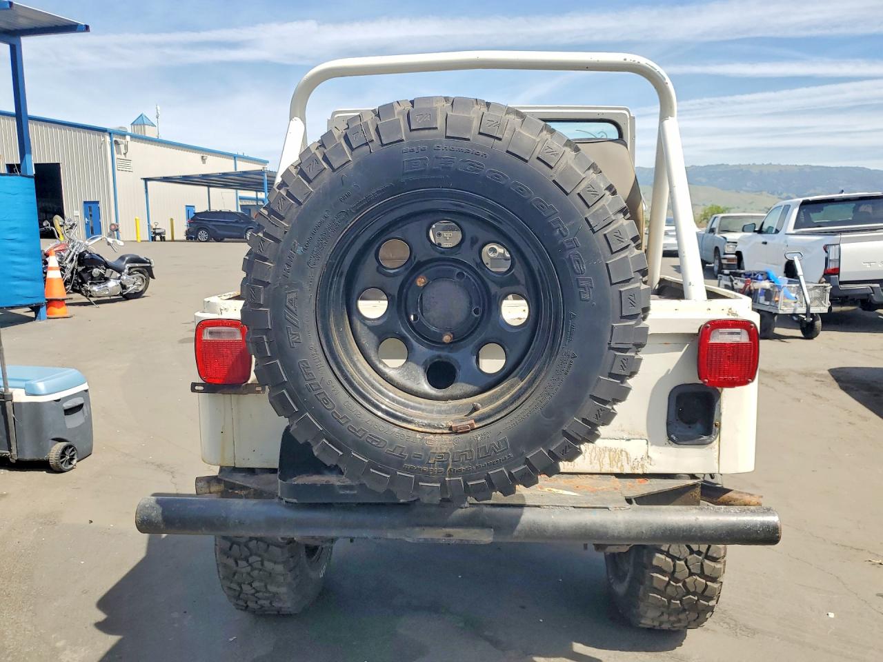 1978 Jeep Jeep White vin: J8F83AE020558
