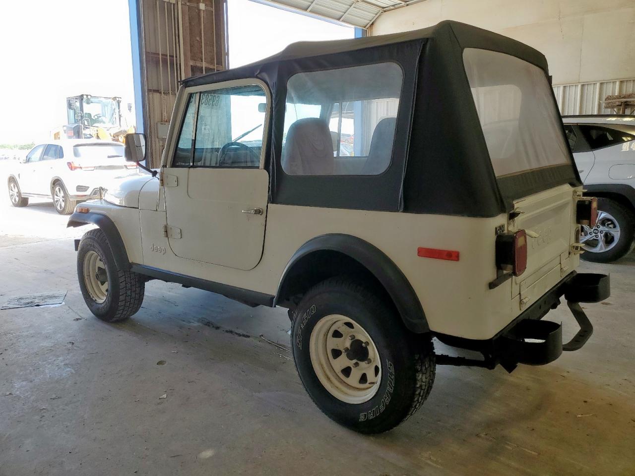 1978 Jeep Cj-7 White vin: J8F93EA130915