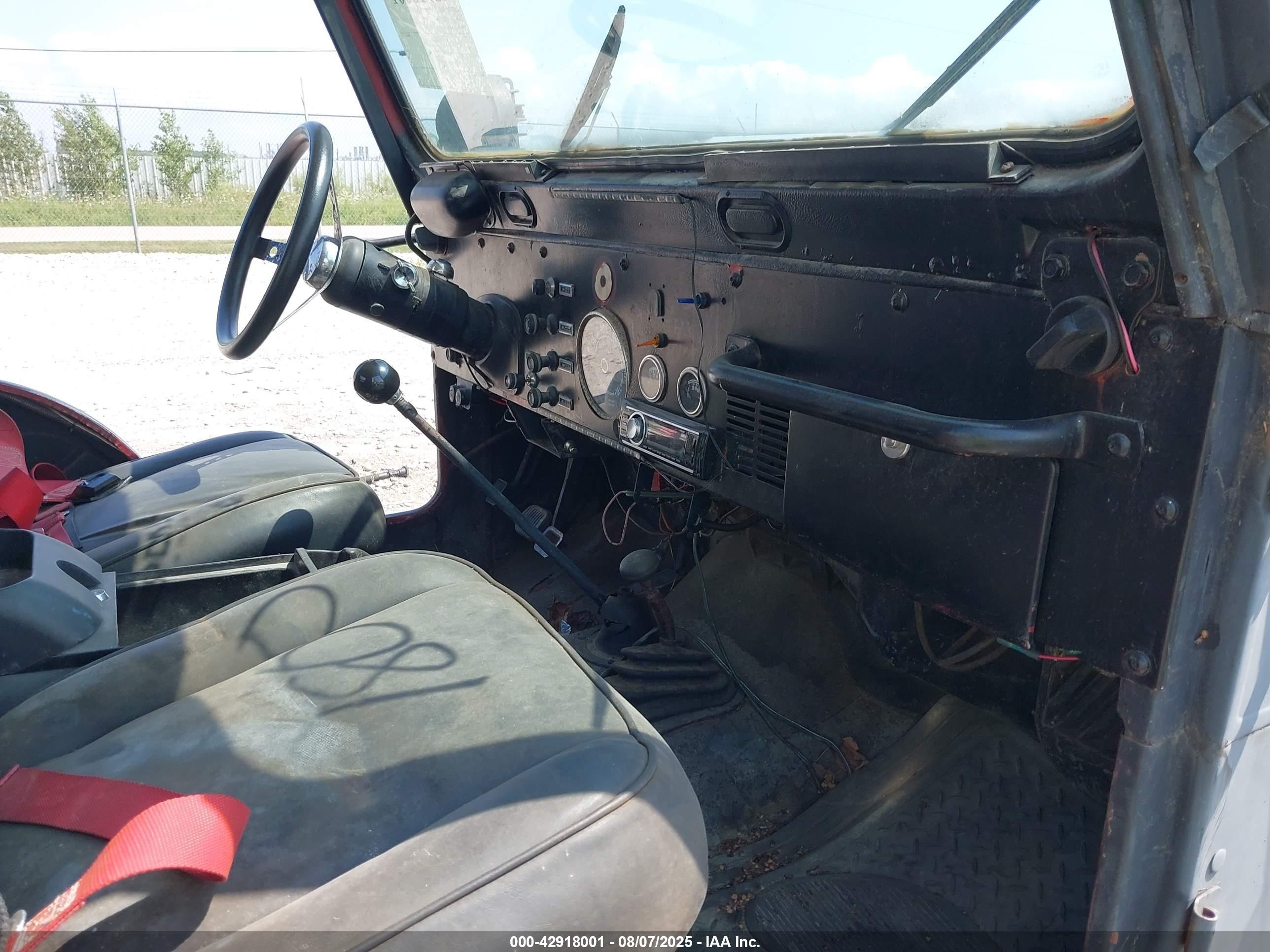 1979 Jeep Cj-7   Серый vin: J9F83AC806706    